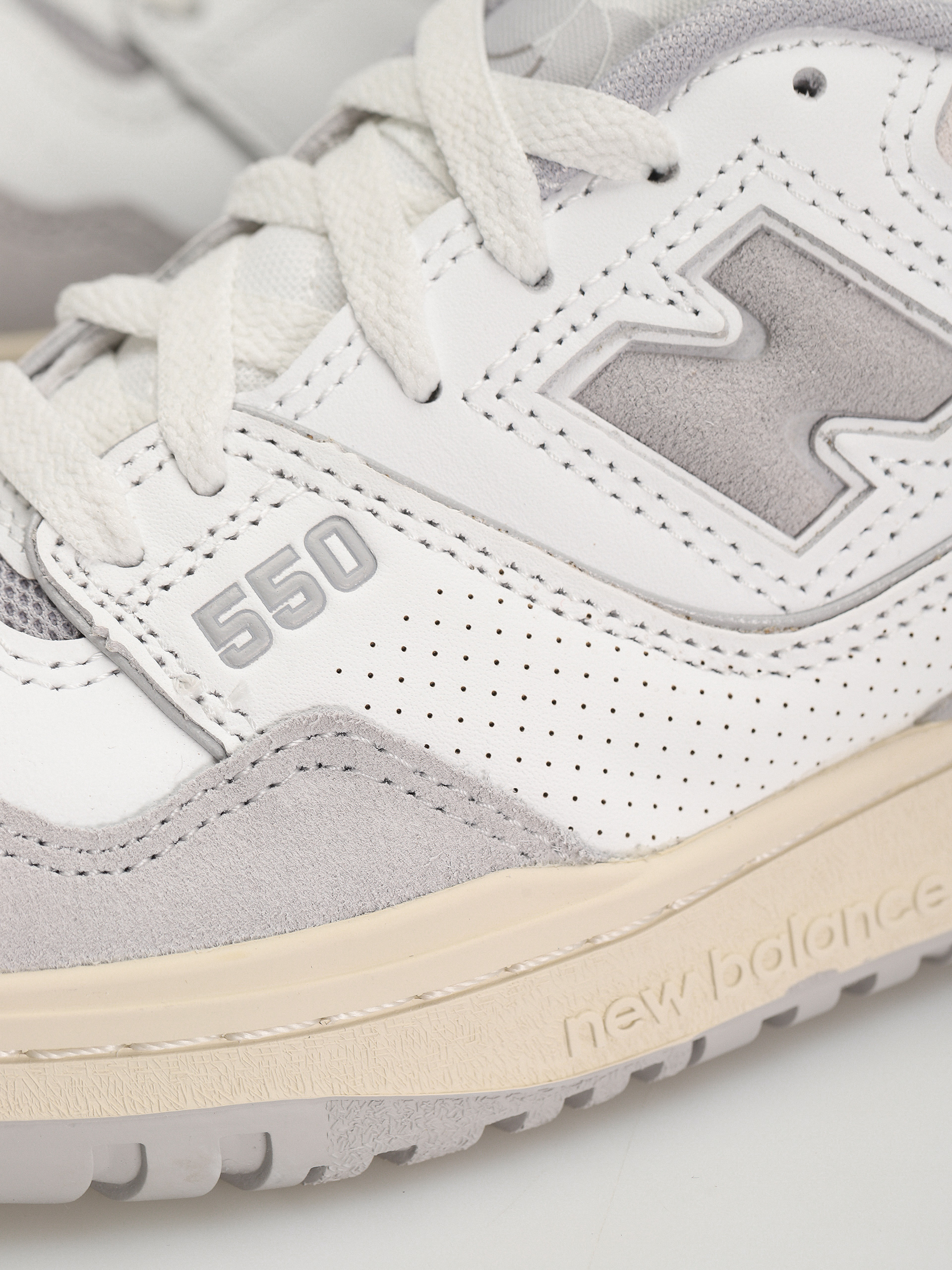New Balance 550 Cipők (white/grey)