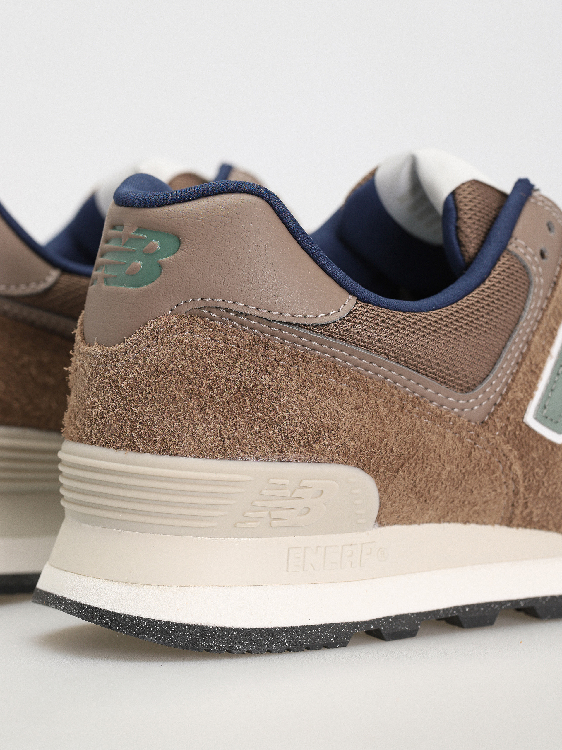 New Balance 574 Cipők (brown)