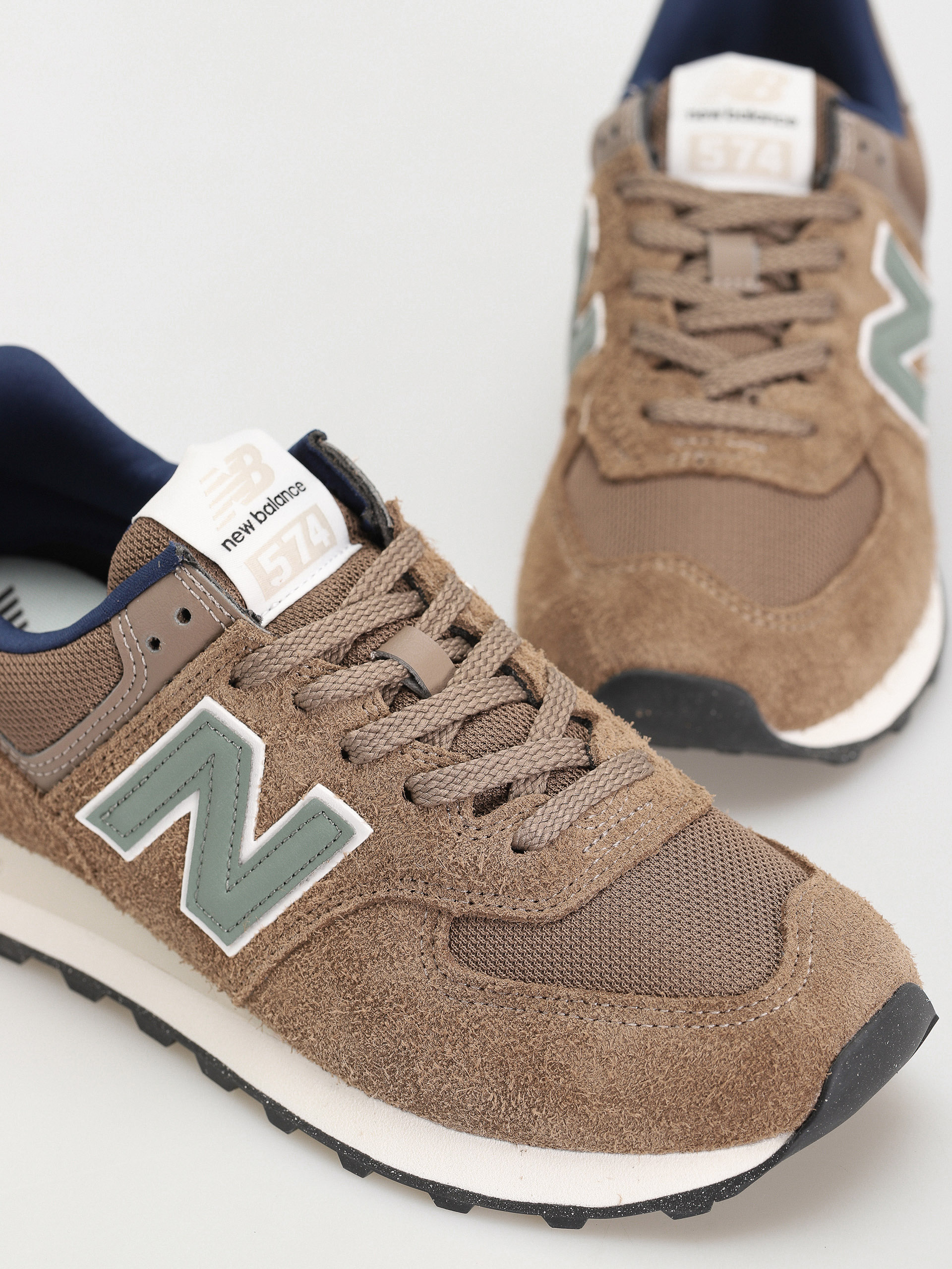 New Balance 574 Cipők (brown)