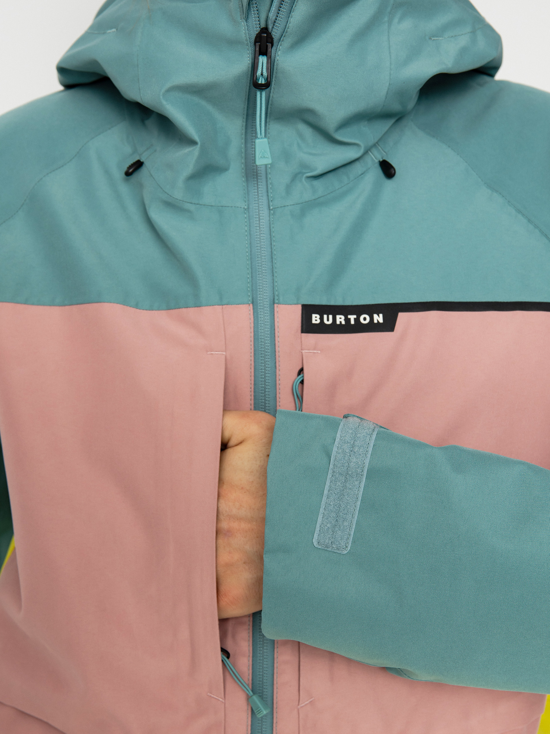 Férfi Burton Pillowline Gore‑Tex 2L Snowboard dzseki (rock lichen/powder blush/sulfur)