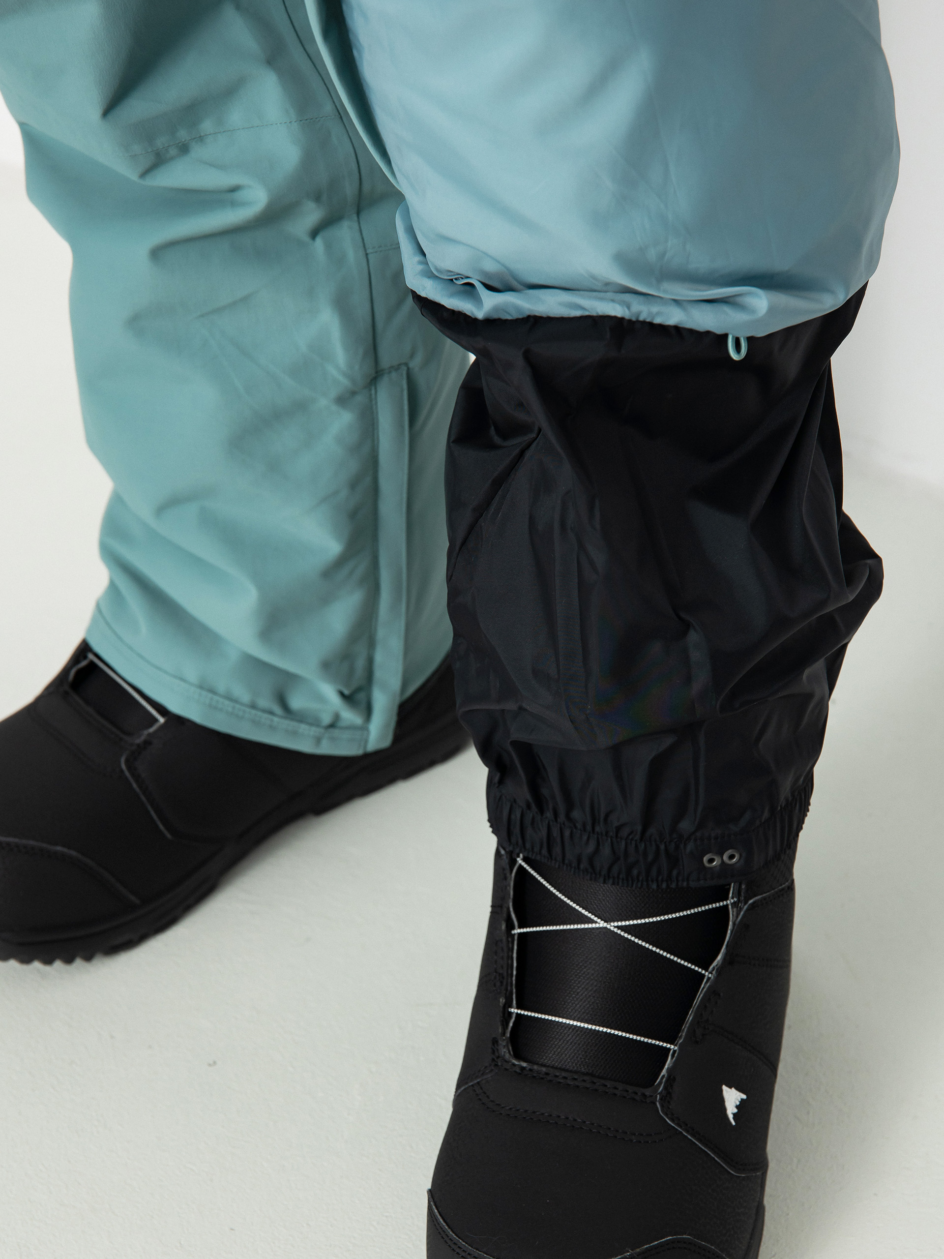 Férfi Burton Covert 2.0 Snowboard nadrág (rock lichen)