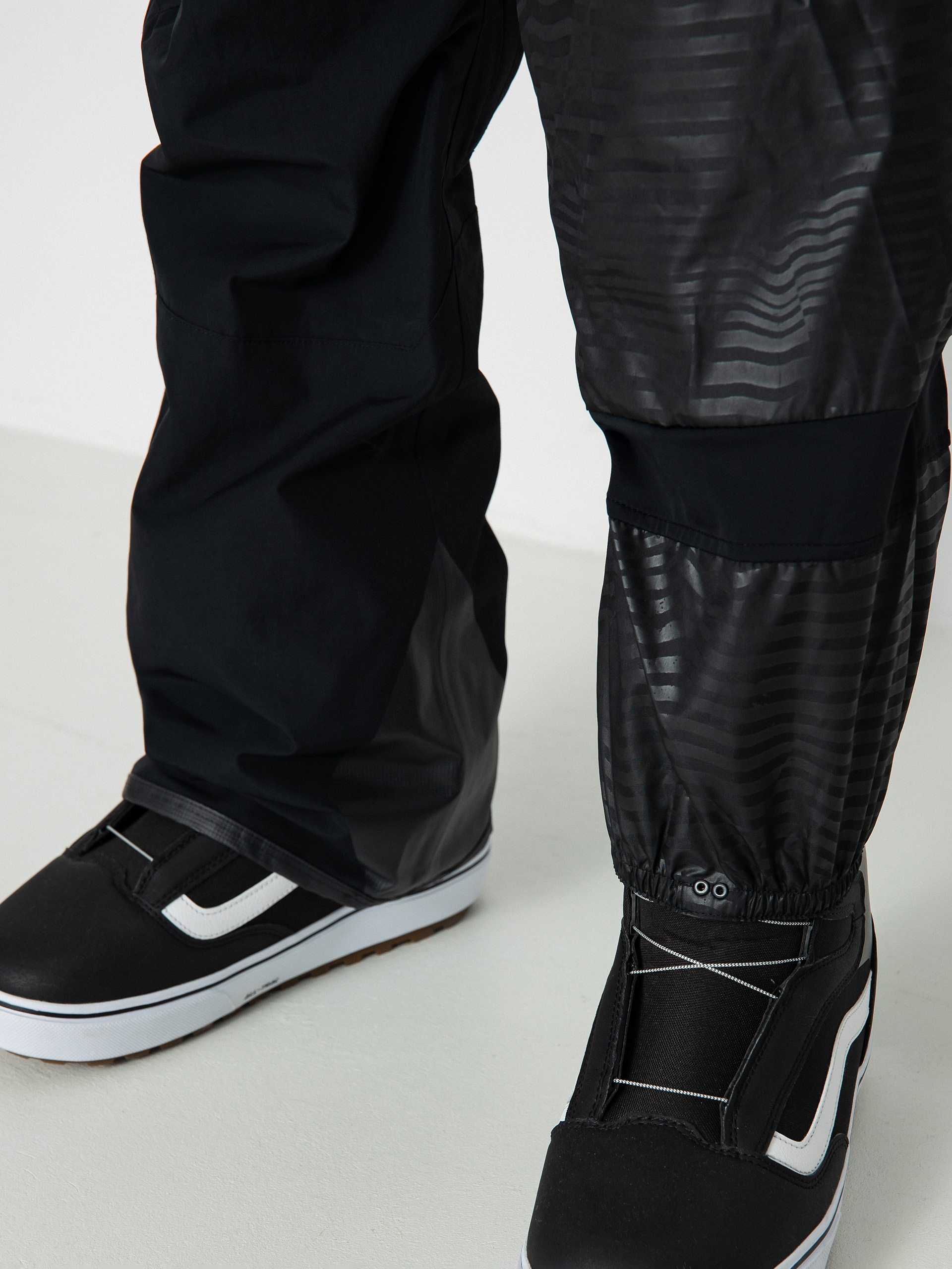 Férfi Volcom Rain Gore Tex Bib Overall Snowboard nadrág (black)