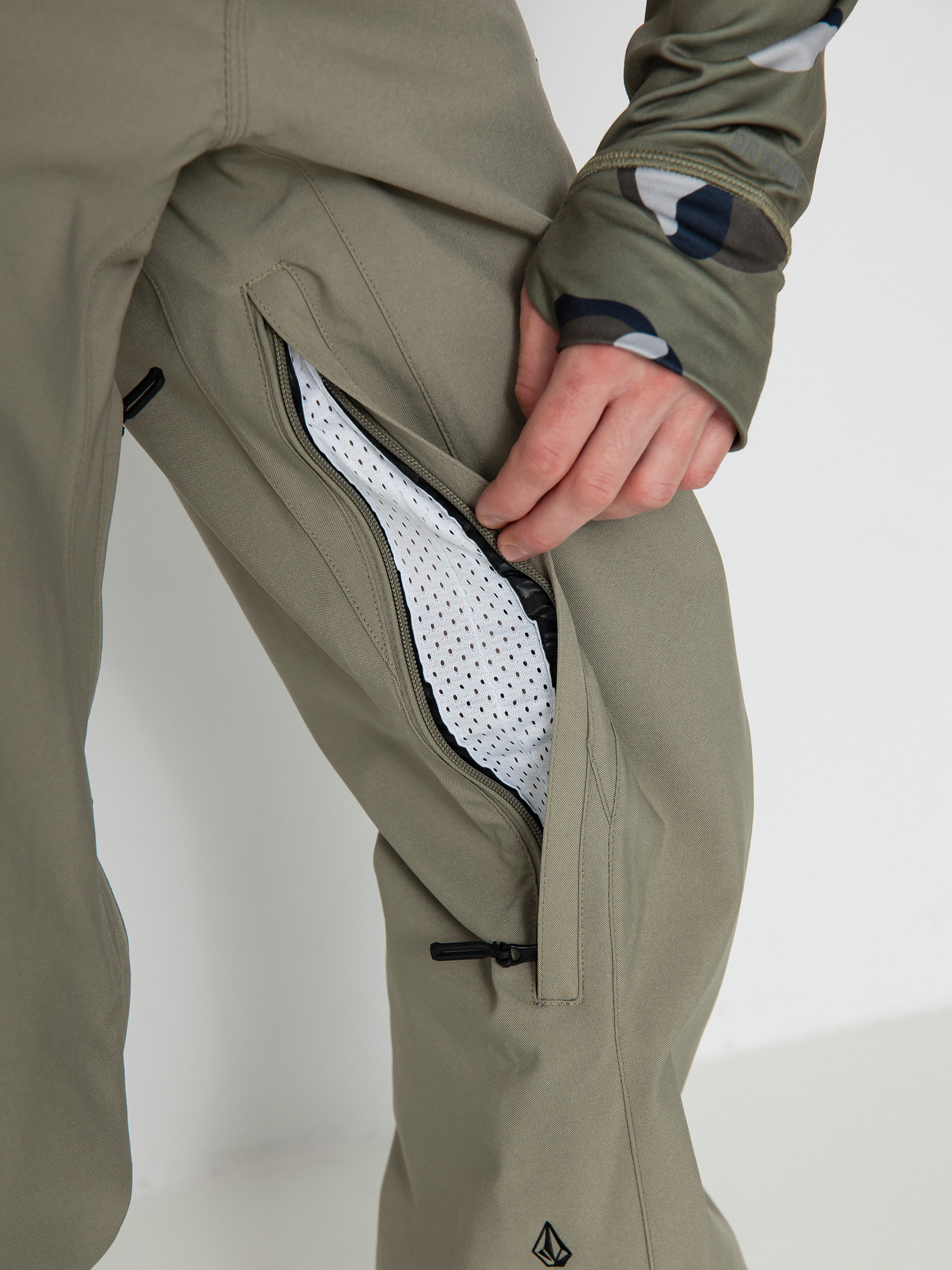 Férfi Volcom Freakin Snow Chino Snowboard nadrág (light military)