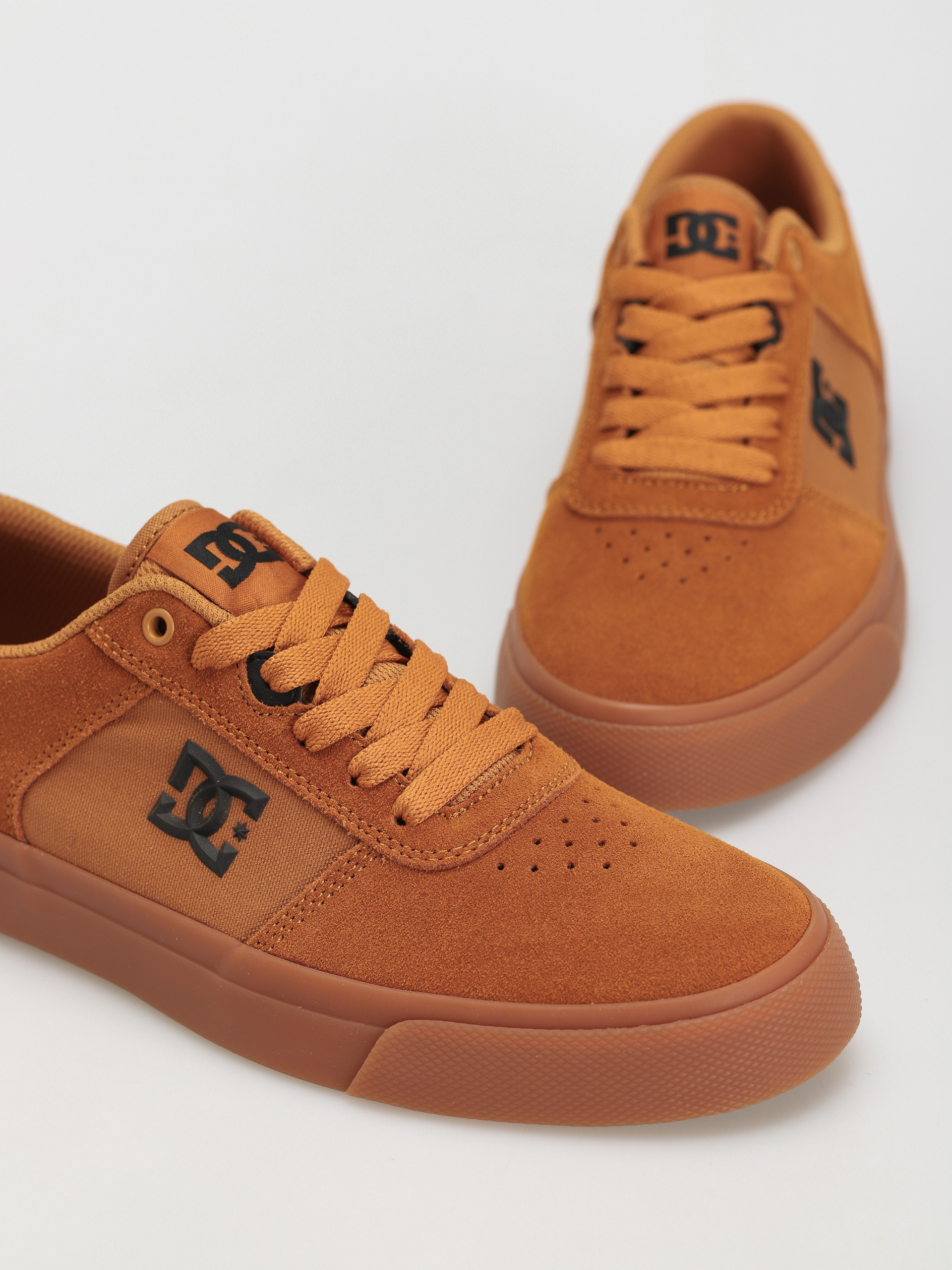 DC Teknic Cipők (dark chocolate/wheat)
