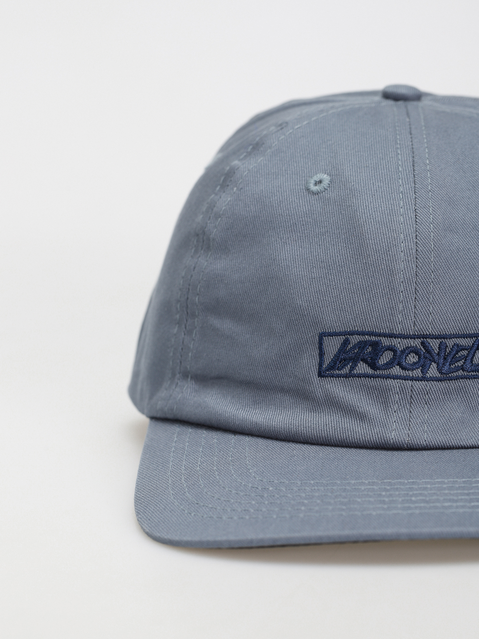 Krooked Adj Moonsmile Scrpt Strapback Baseball sapka (blue)