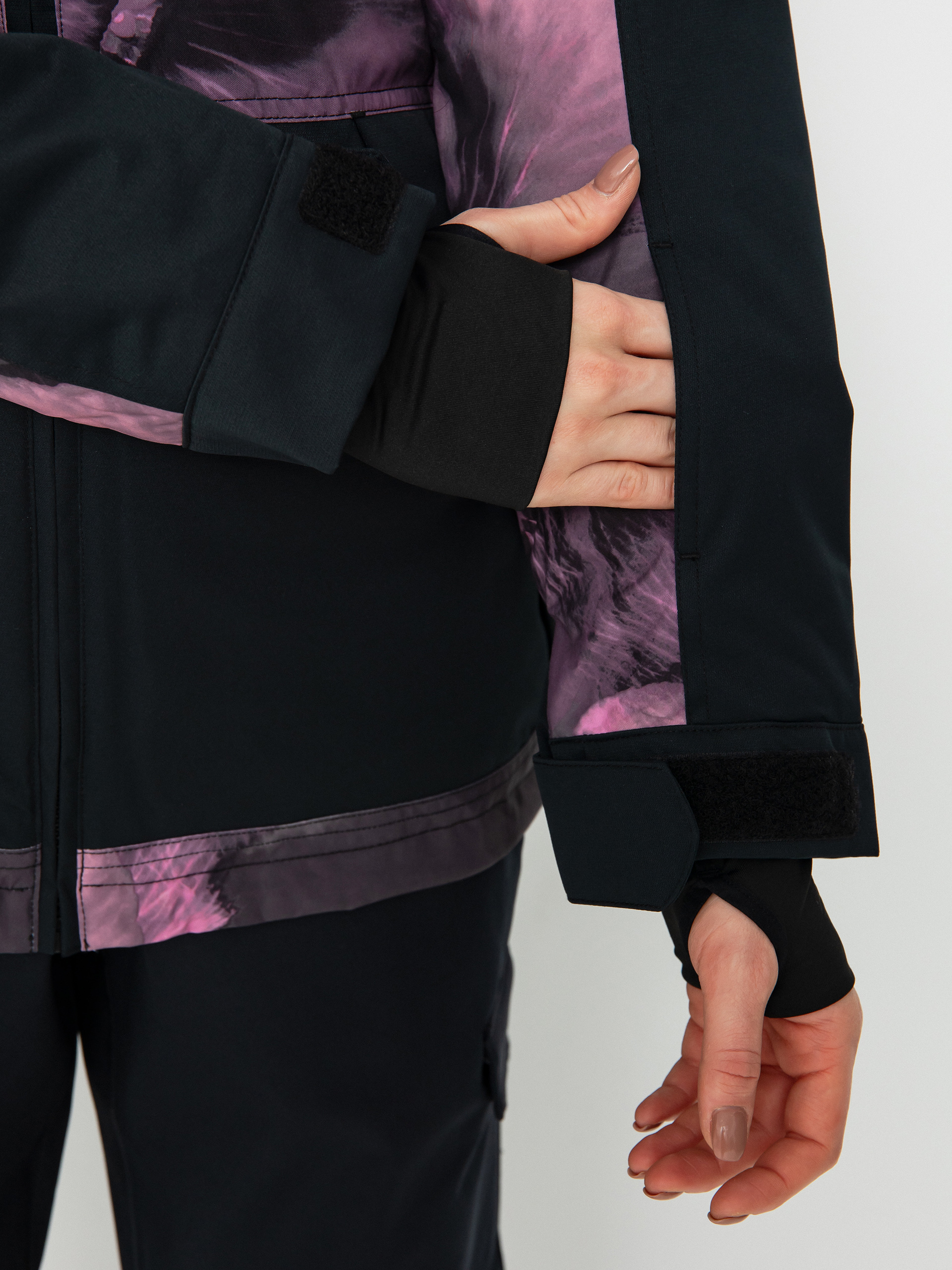 Női Roxy Presence Parka Snowboard dzseki (true black pansy pansy)