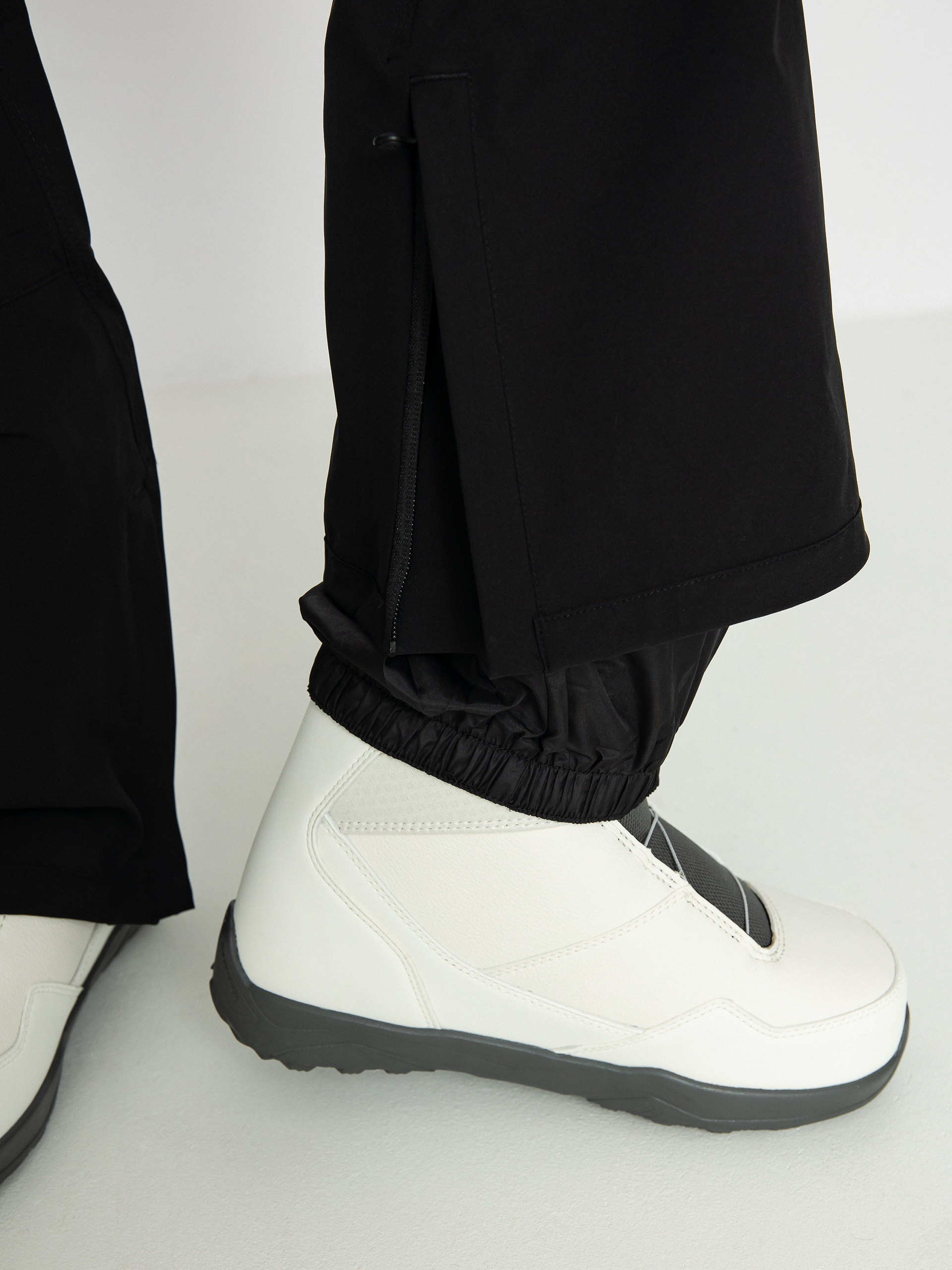 Női ThirtyTwo Basement Bib Snowboard nadrág (black)