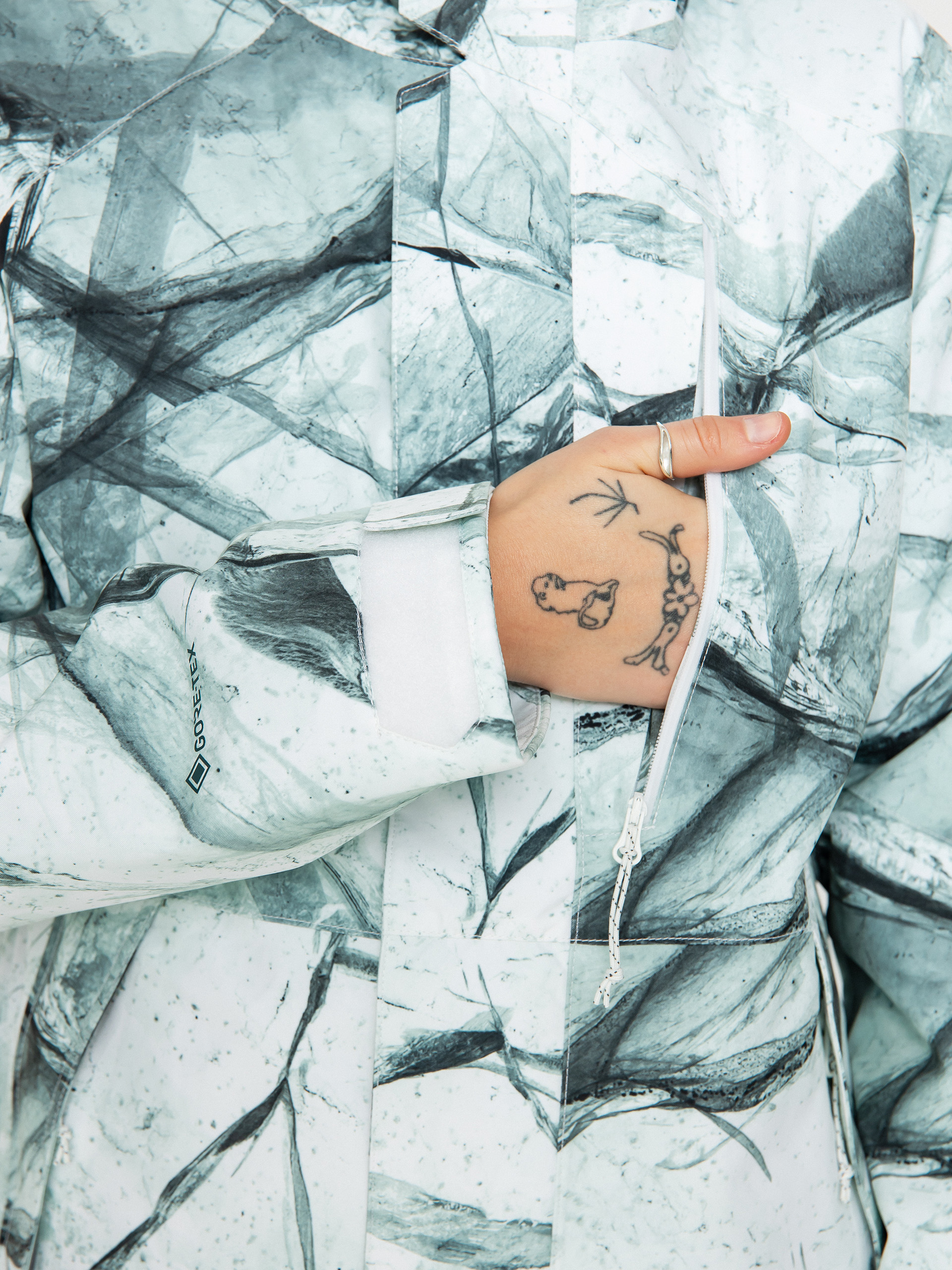 Női Volcom V.Co Aris Ins Gore Snowboard dzseki (white ice)