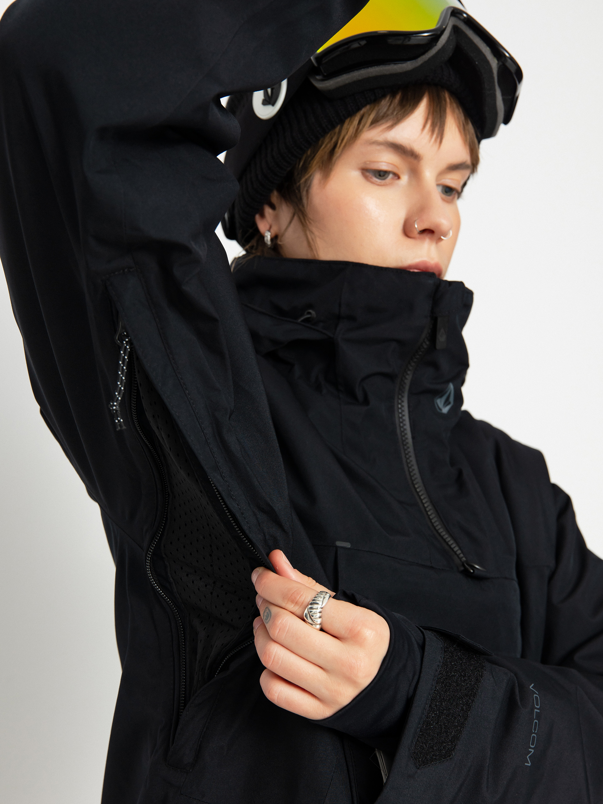 Női Volcom Fern Ins Gore Pullover Snowboard dzseki (black)