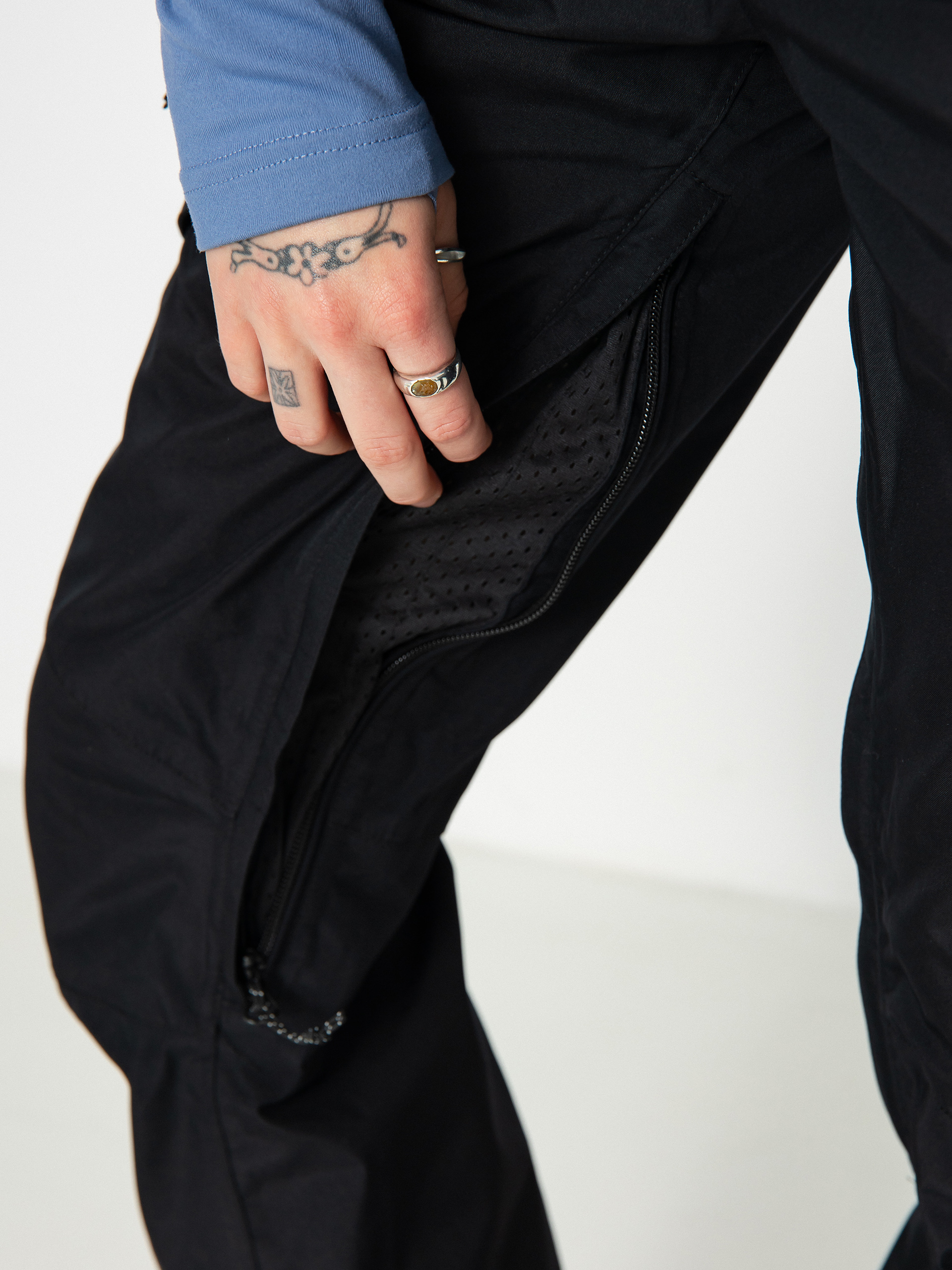 Női Volcom Aston Gore Tex Snowboard nadrág (black)