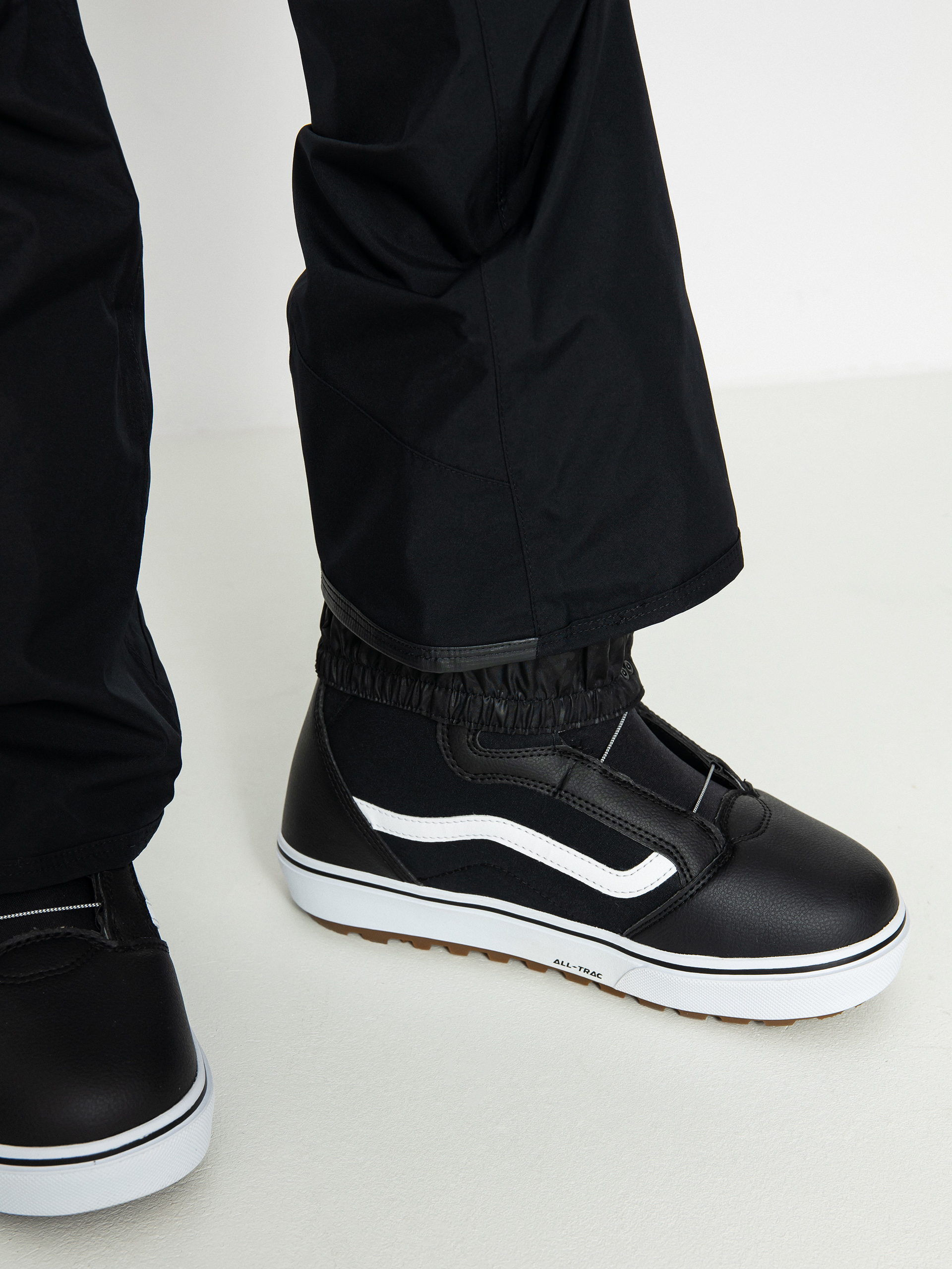 Női Volcom Aston Gore Tex Snowboard nadrág (black)