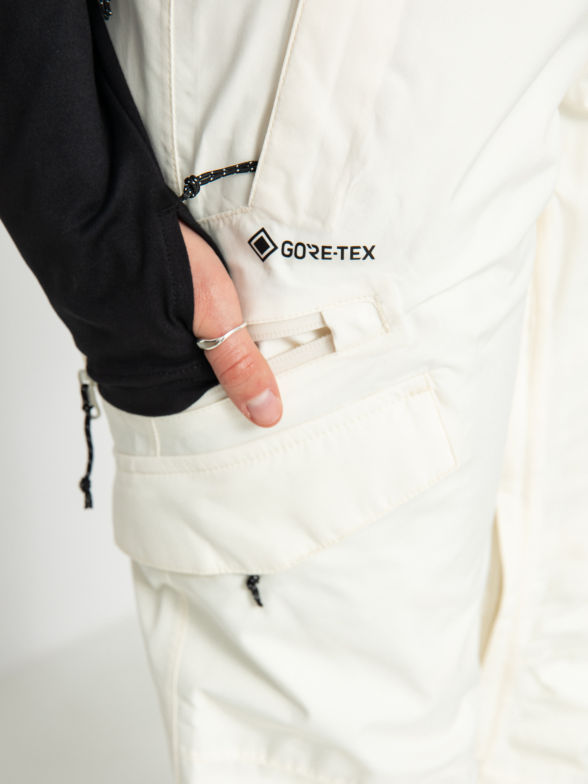 Női Volcom Aston Gore Tex Snowboard nadrág (moonbeam)