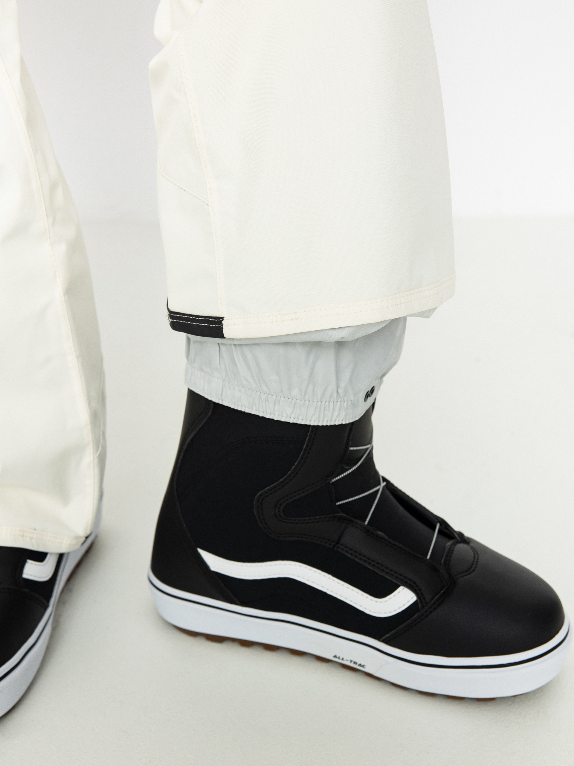 Női Volcom Aston Gore Tex Snowboard nadrág (moonbeam)