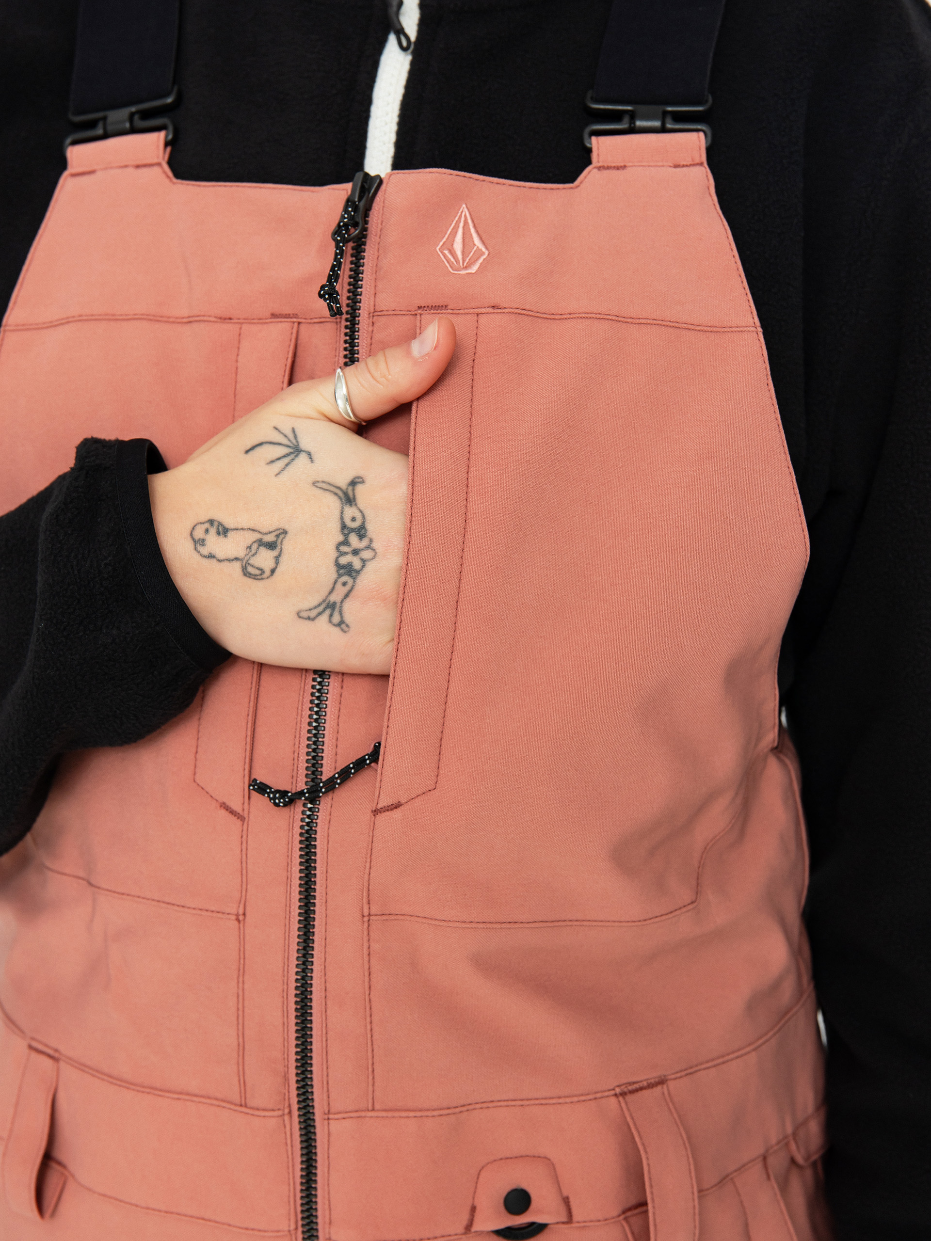 Női Volcom Swift Bib Overall Snowboard nadrág (earth pink)