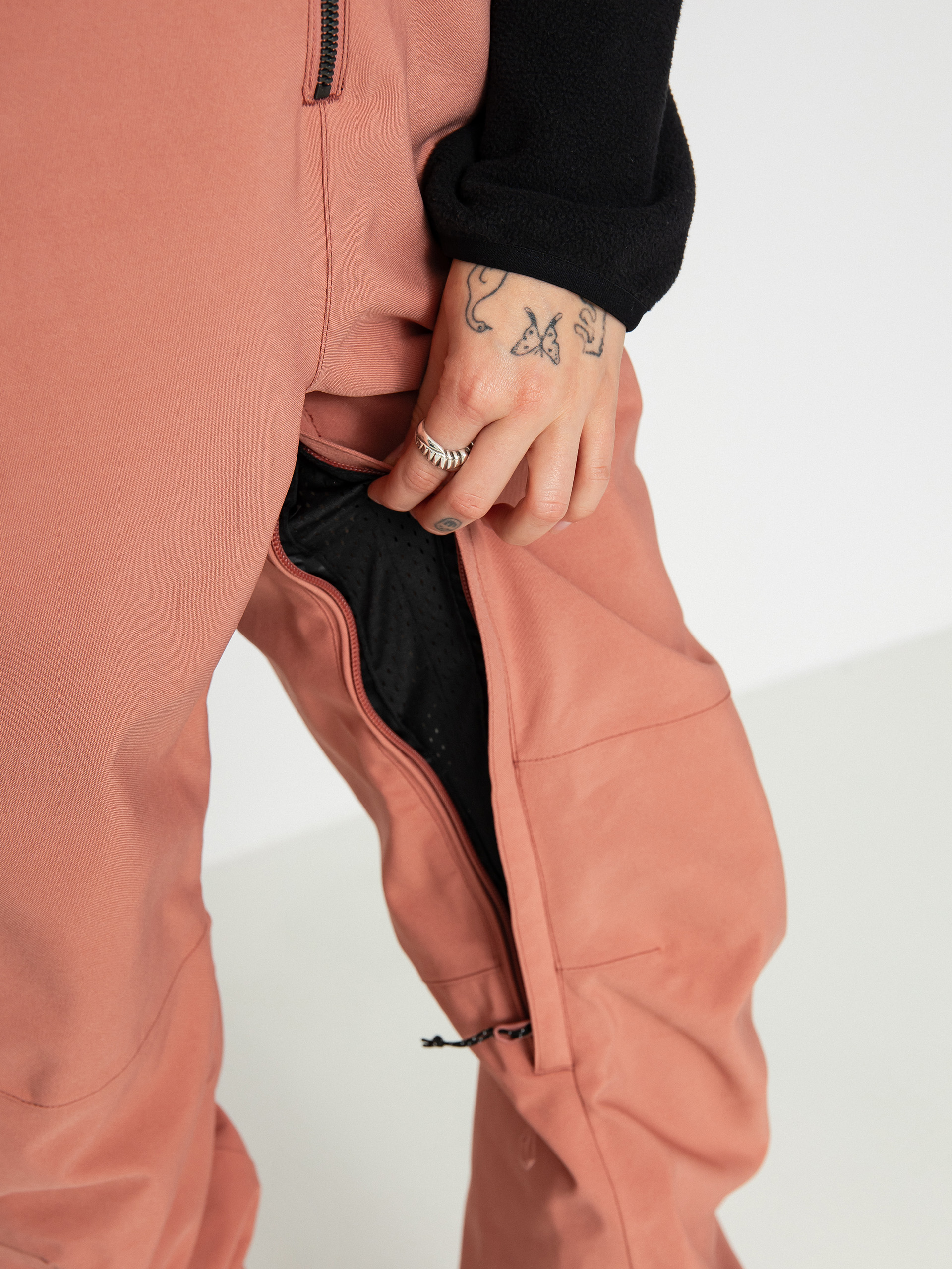 Női Volcom Swift Bib Overall Snowboard nadrág (earth pink)