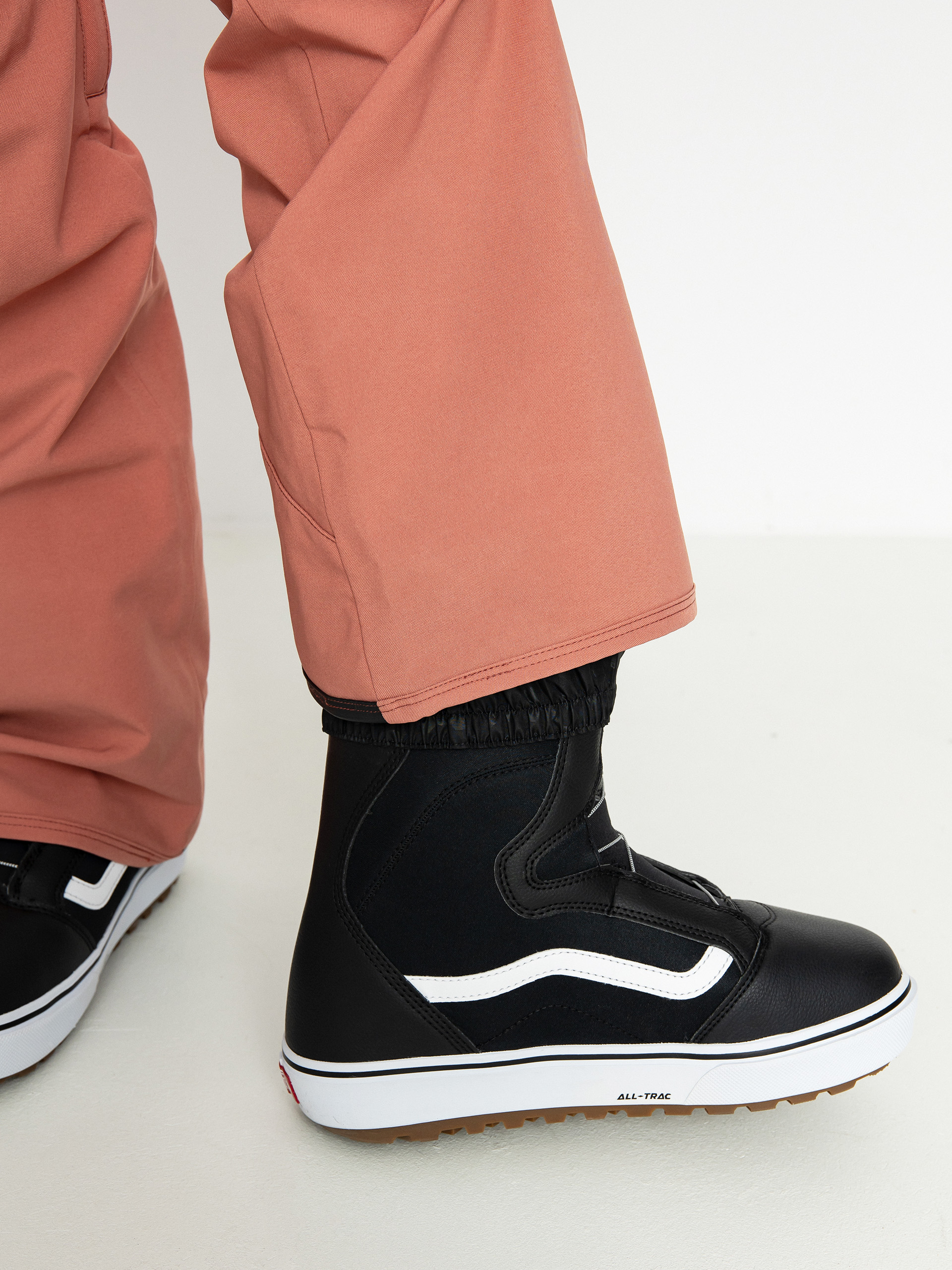 Női Volcom Swift Bib Overall Snowboard nadrág (earth pink)