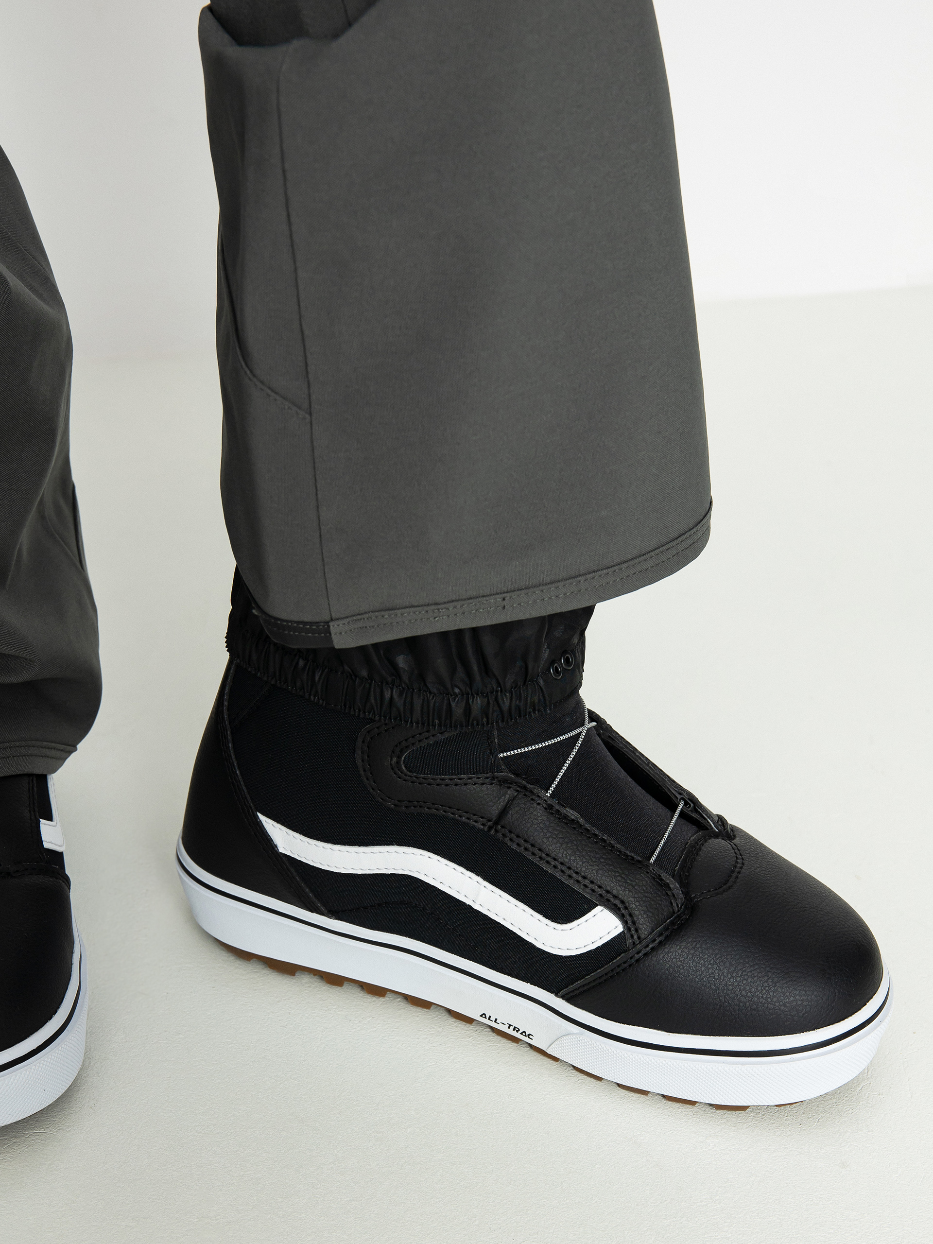 Női Volcom Swift Bib Overall Snowboard nadrág (eucalyptus)