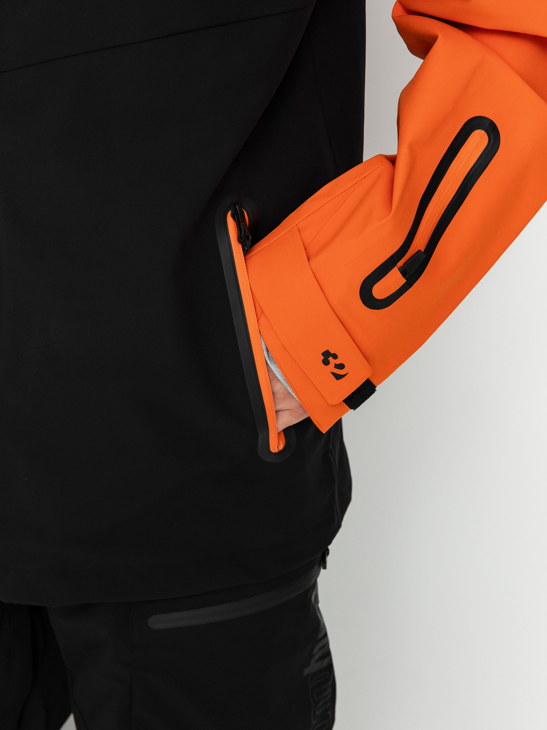 Férfi ThirtyTwo Grasser Snowboard dzseki (black/orange)