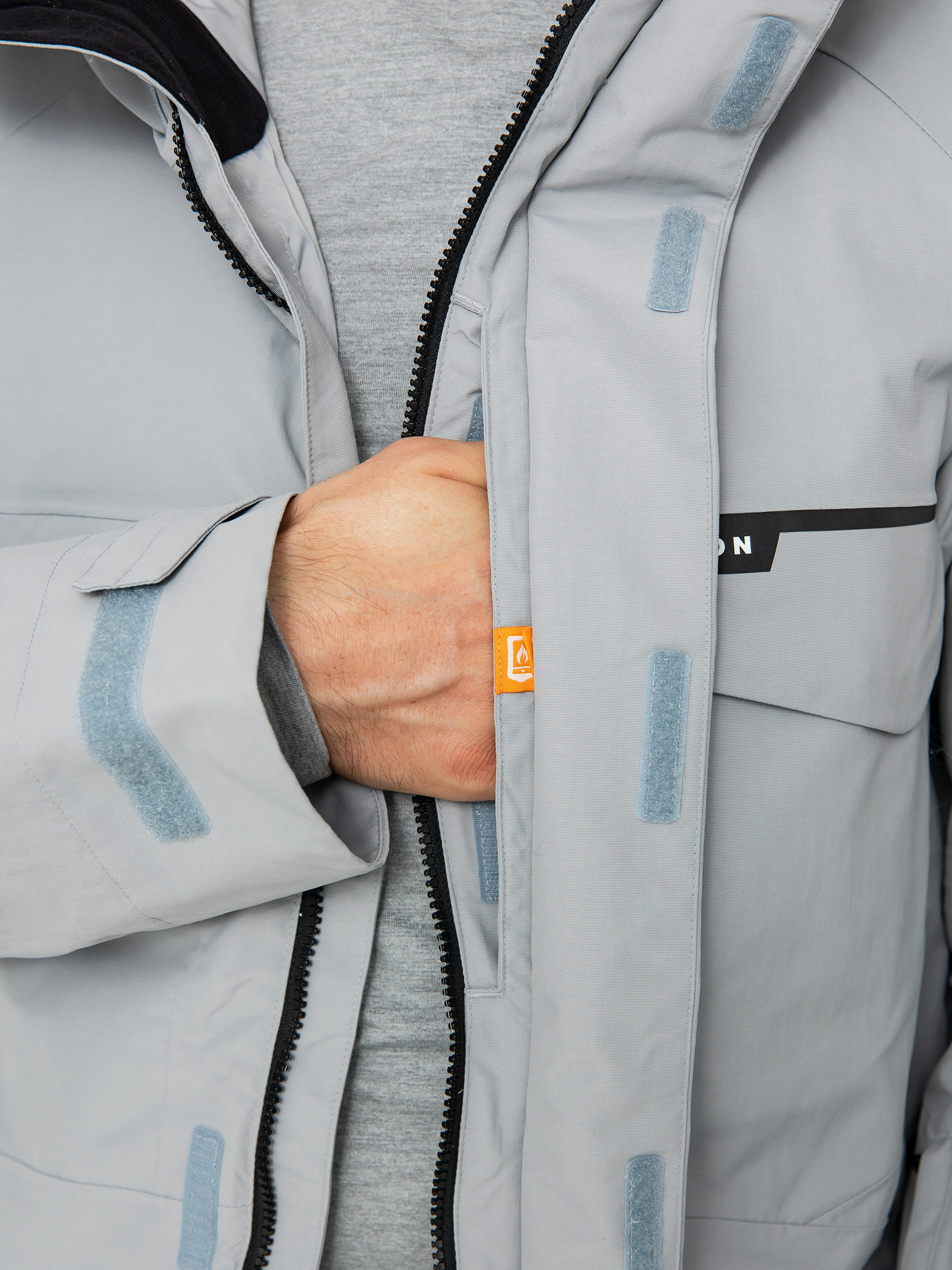 Férfi Burton Covert 2.0 Snowboard dzseki (silver sconce)