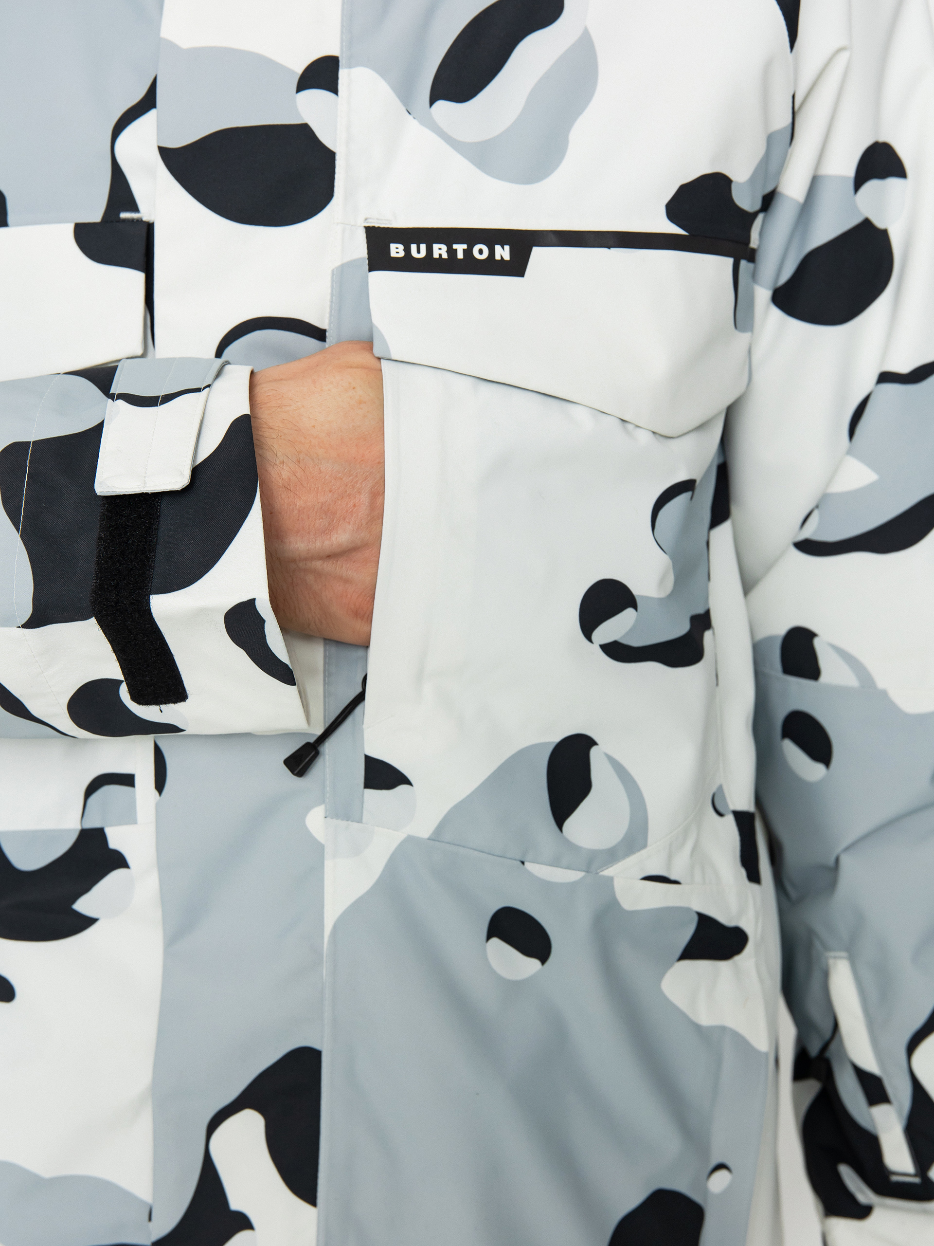 Férfi Burton Covert 2.0 Snowboard dzseki (stout white cookie camo)