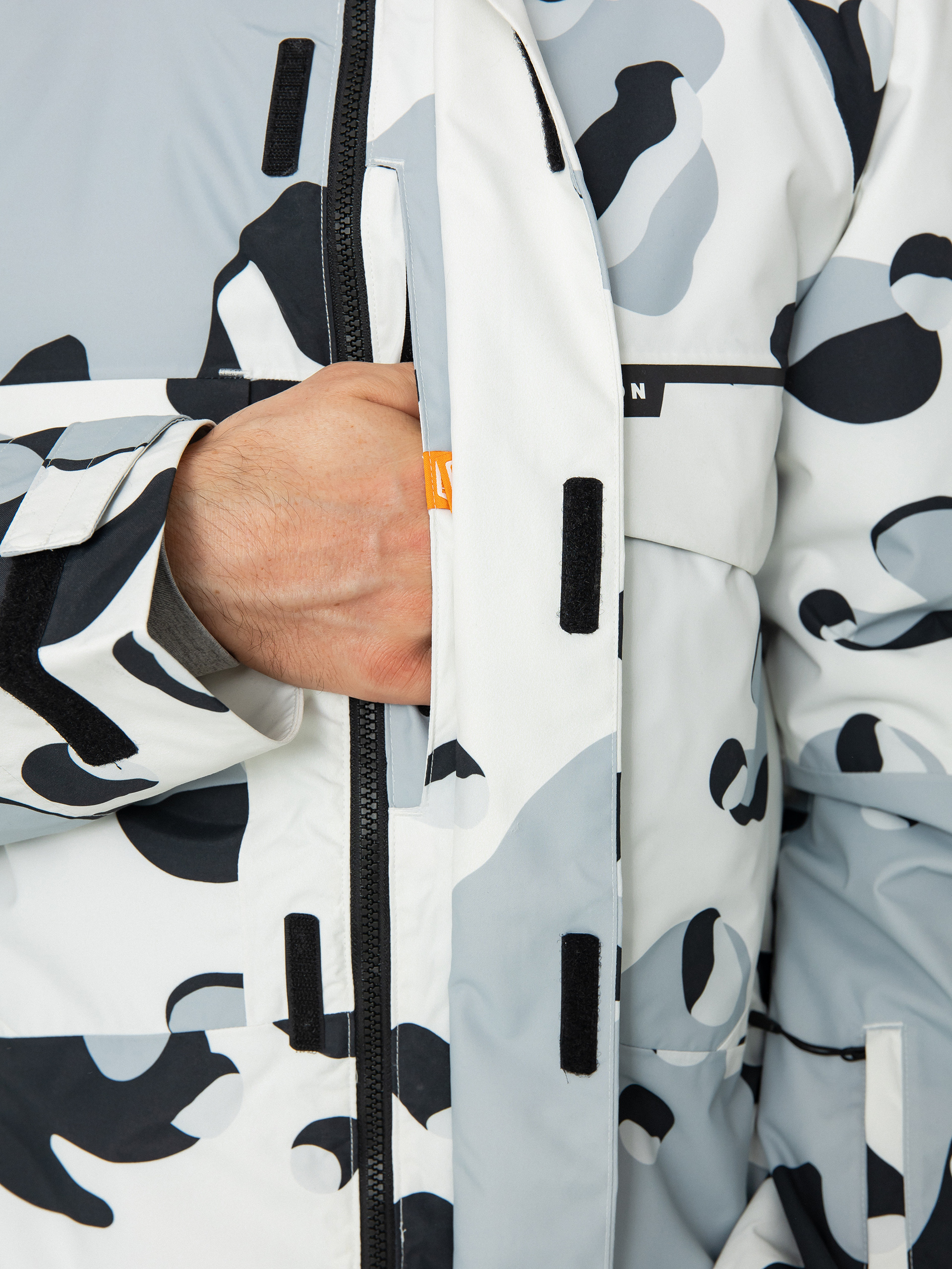 Férfi Burton Covert 2.0 Snowboard dzseki (stout white cookie camo)