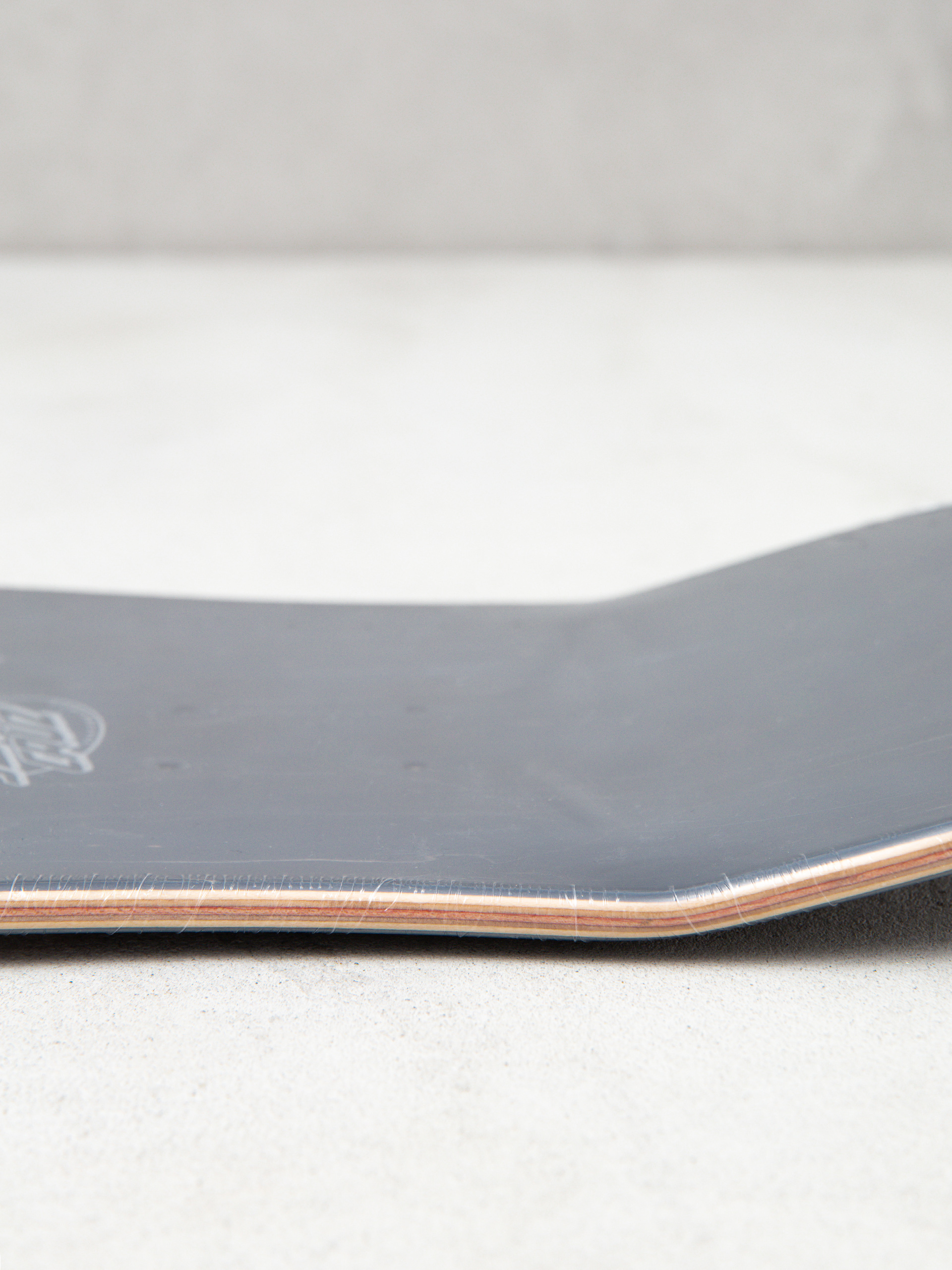 Santa Cruz X Thrasher Winkowski Primeval Shaped Gördeszka lap (black)