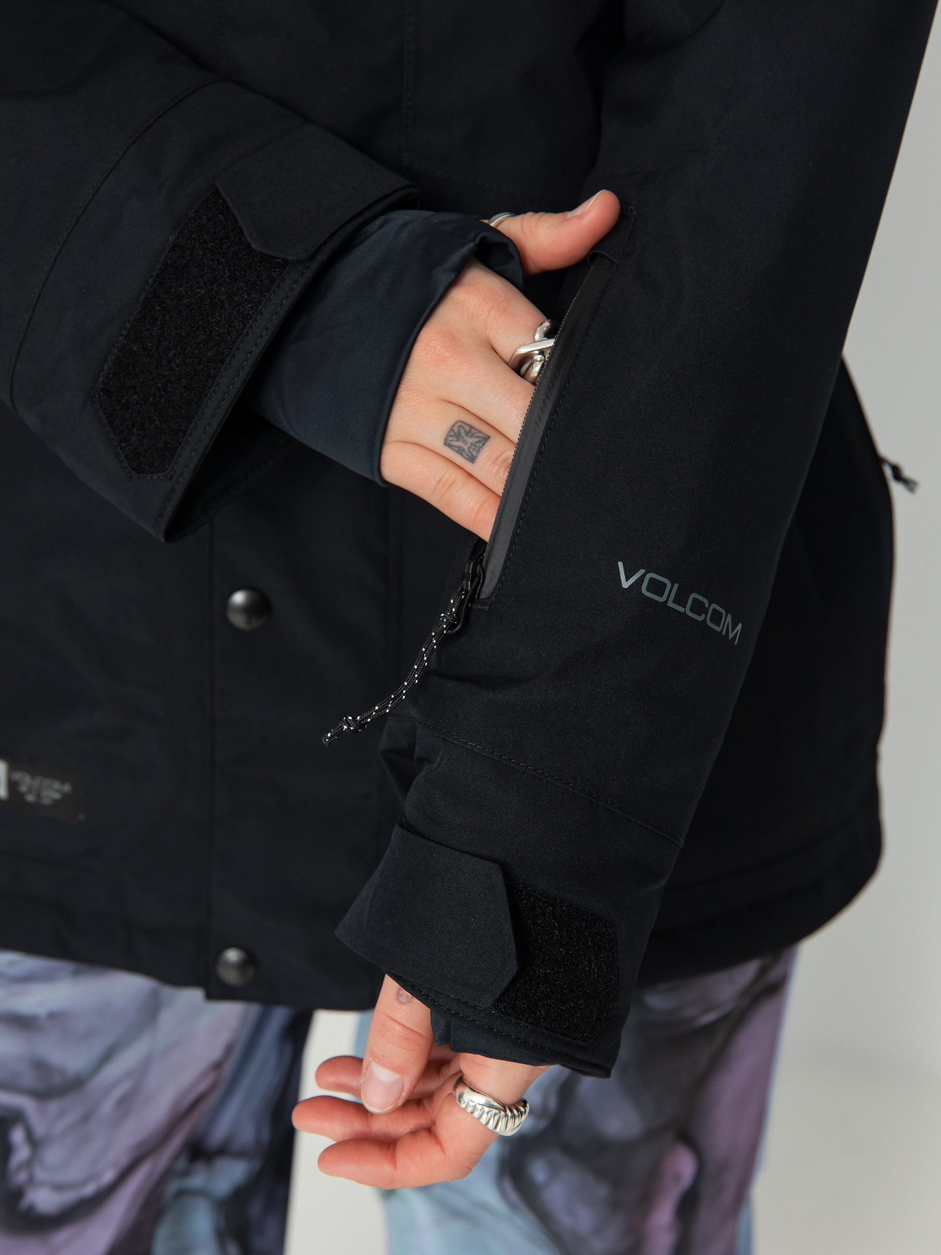 Női Volcom Ell Ins Gore Tex Snowboard dzseki (black)