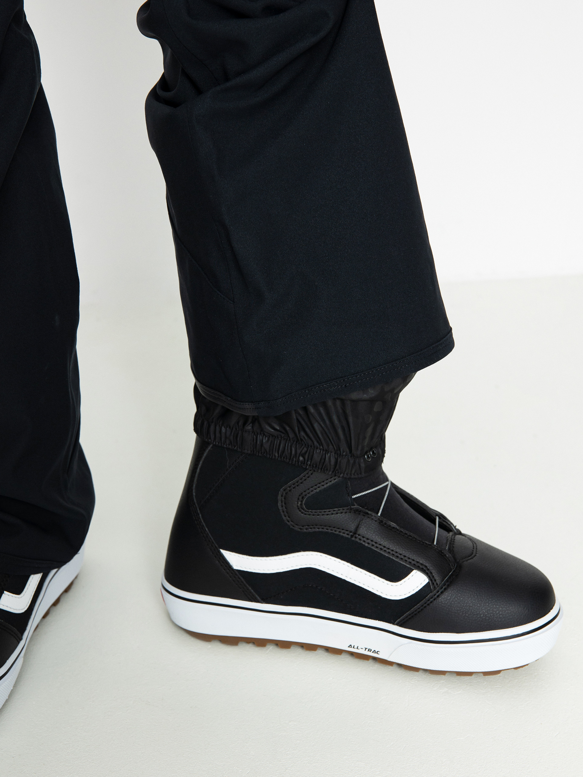 Női Volcom Swift Bib Overall Snowboard nadrág (black)