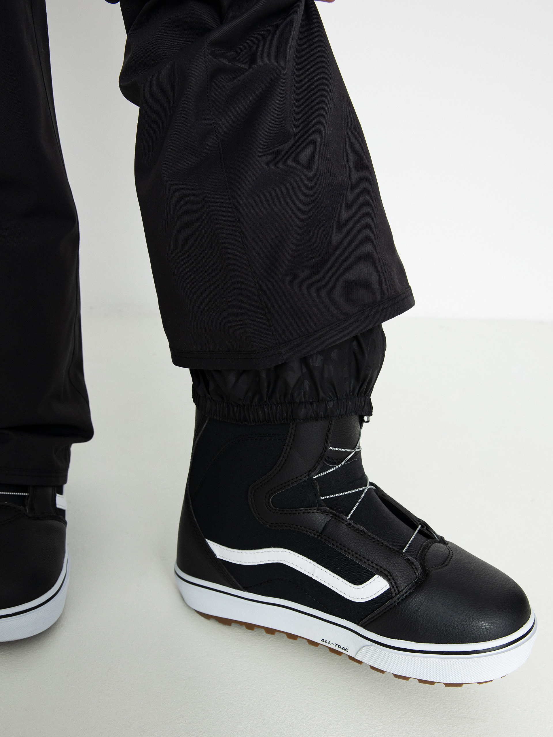 Női Volcom Hallen Snowboard nadrág (black)