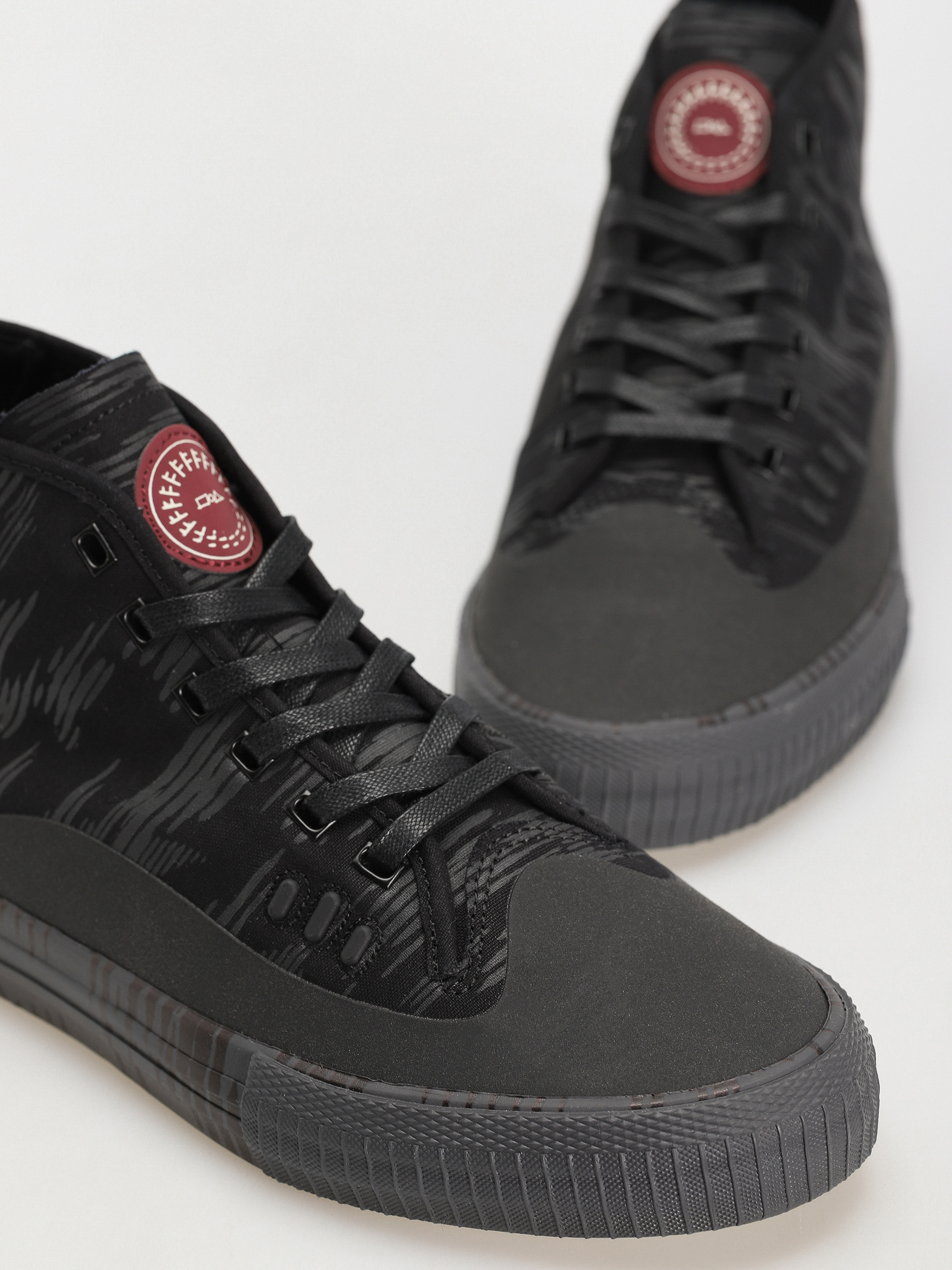 Globe Gillette Mid Cipők (graphite/former)