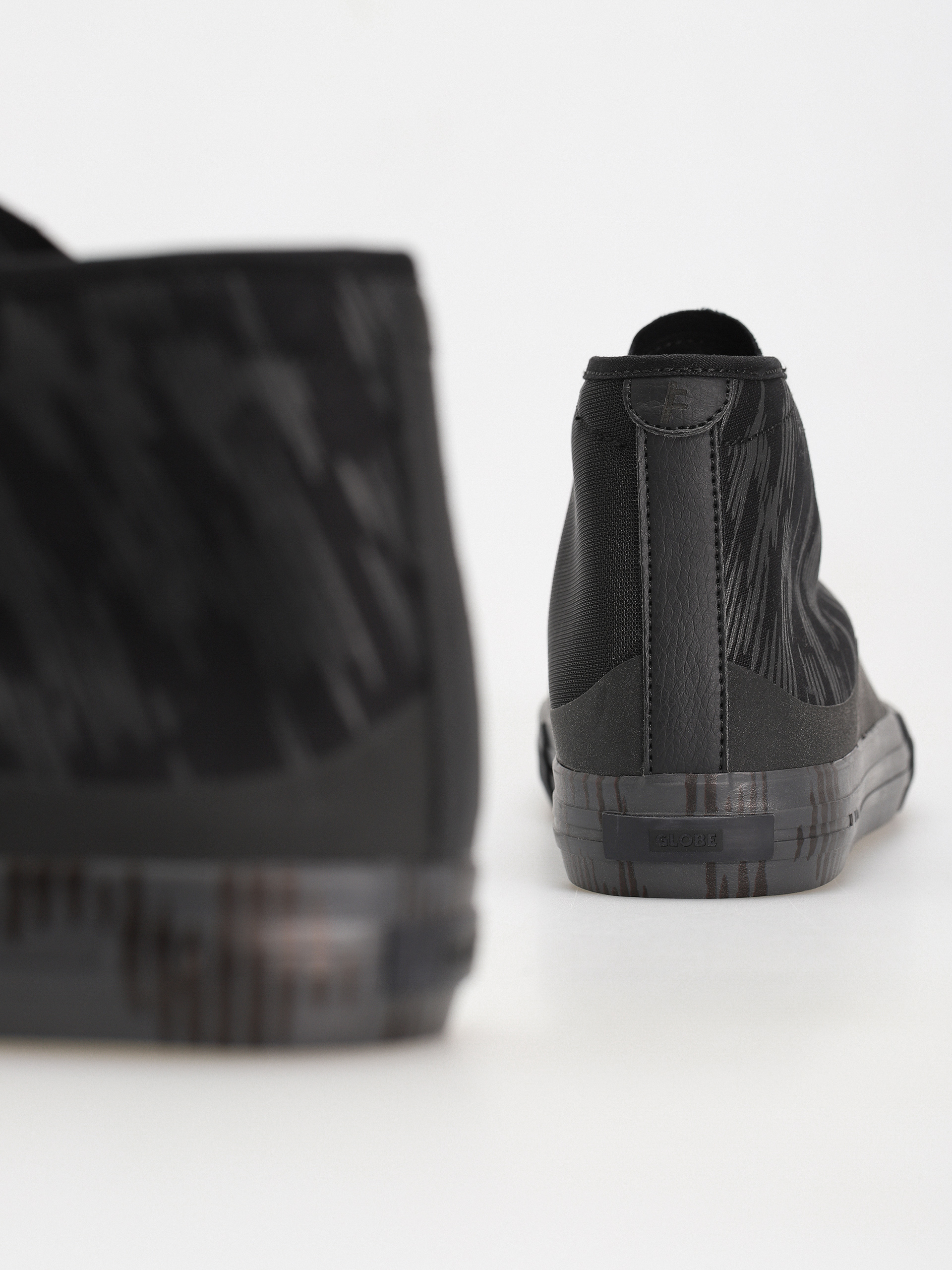 Globe Gillette Mid Cipők (graphite/former)