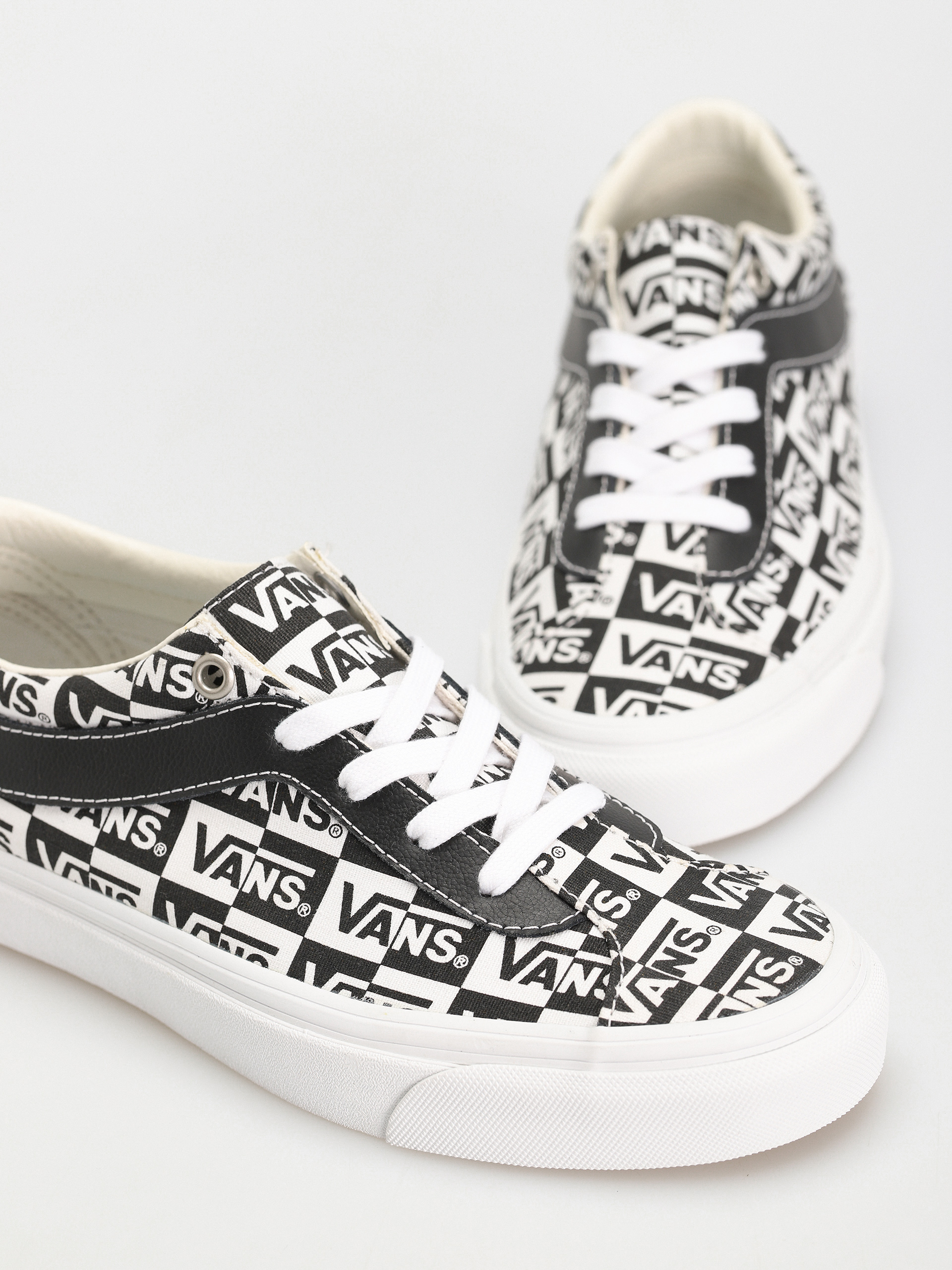 Vans Bold Ni Cipők (logo checker/tr wht/blk)