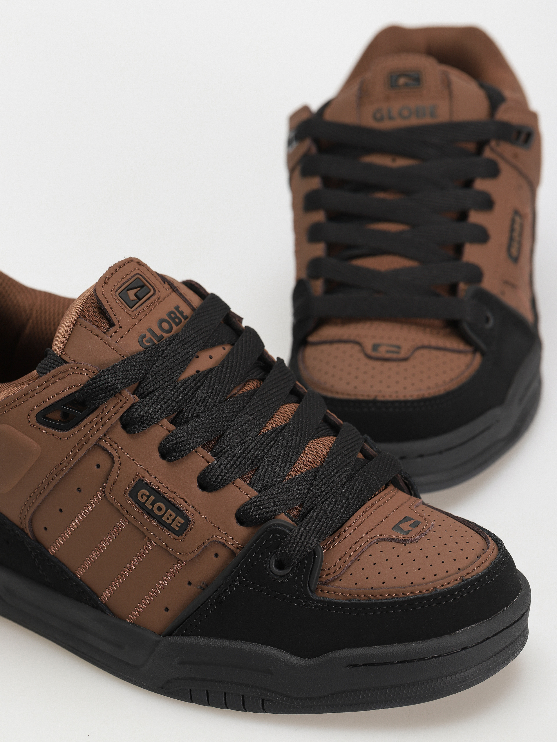 Globe Fusion Cipők (otter/black)