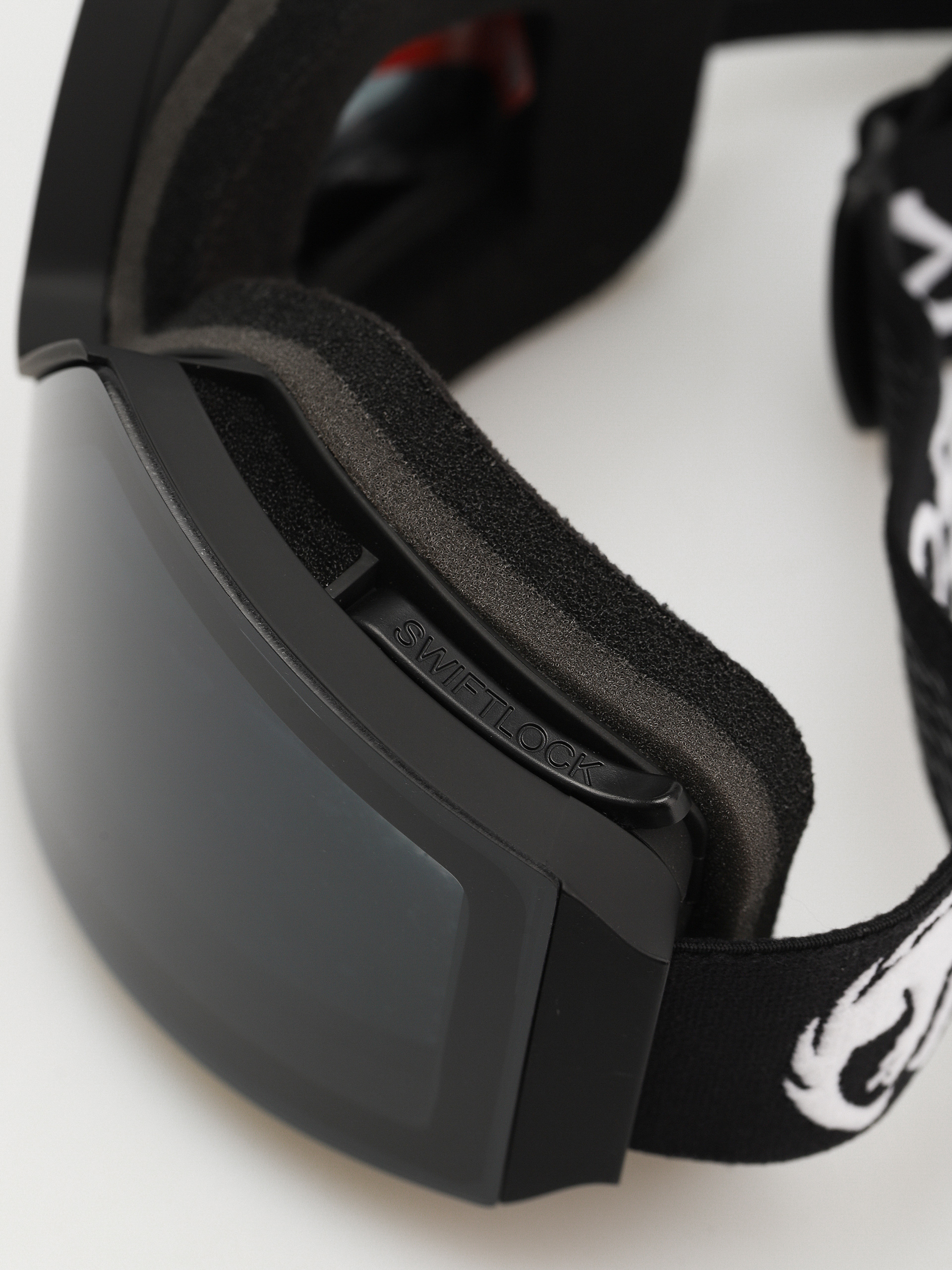 Dragon RVX MAG OTG Snowboard szemüveg (classicblack/lumalens dark smoke/lumalens light rose)