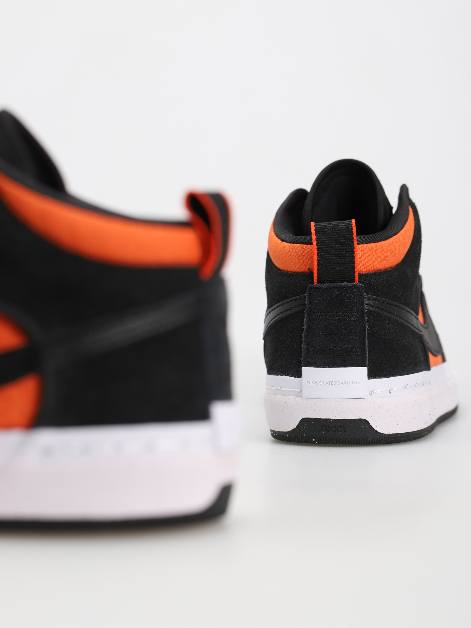Nike SB React Leo Cipők (black/black orange electro orange)