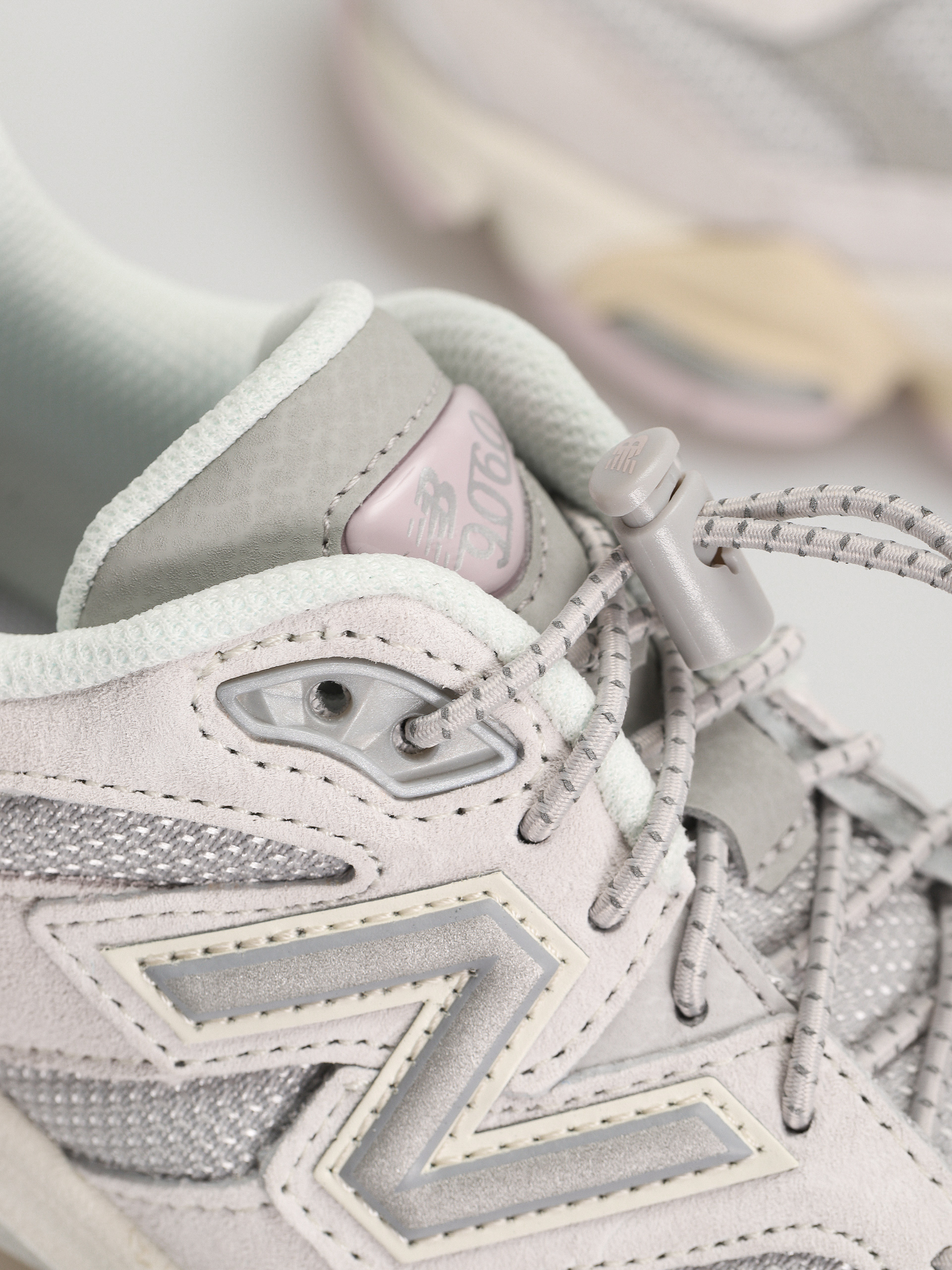 New Balance 9060 Cipők (grey matter)