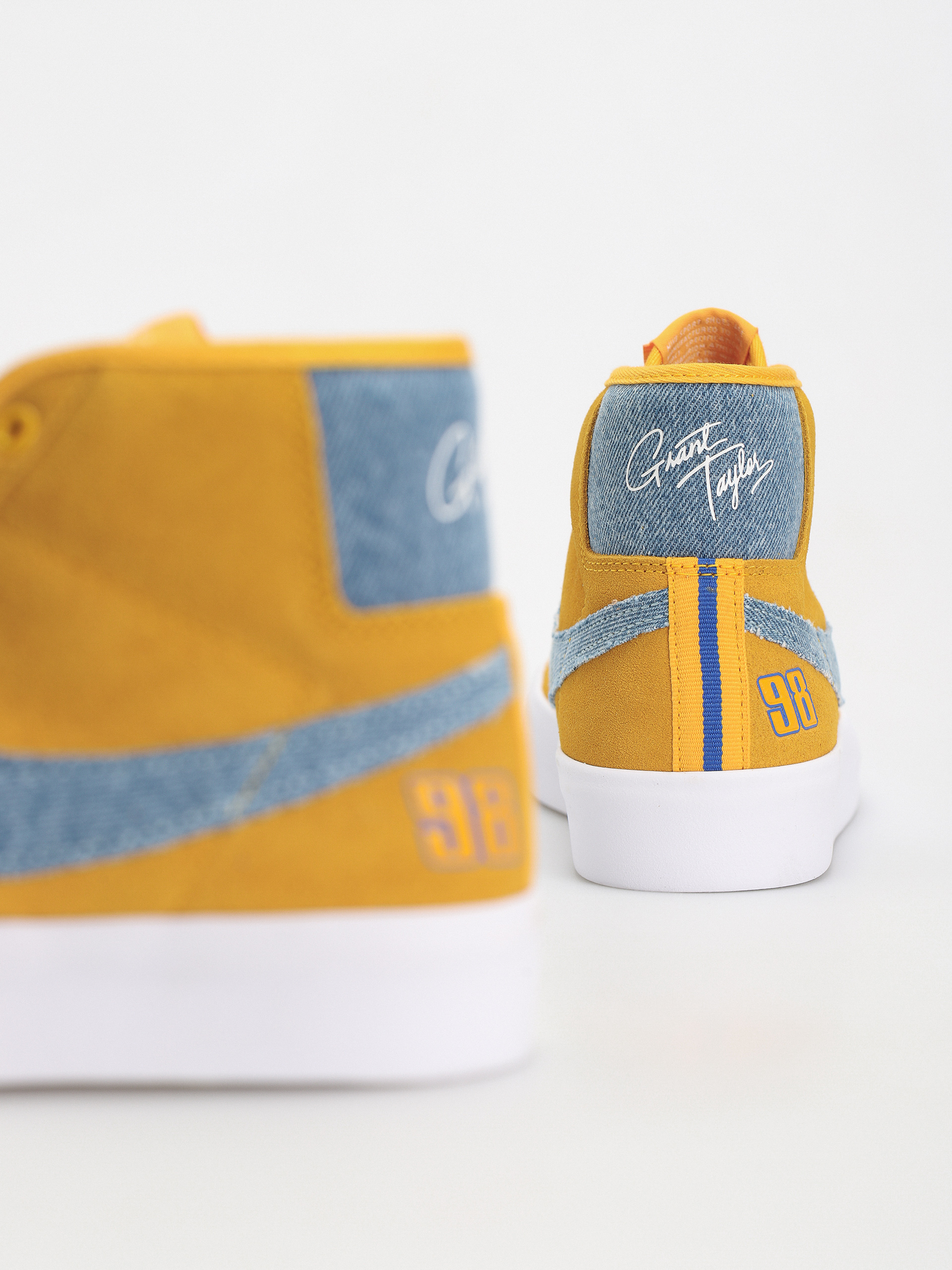 Nike SB Zoom Blazer Mid Pro GT Cipők (university gold/game royal)