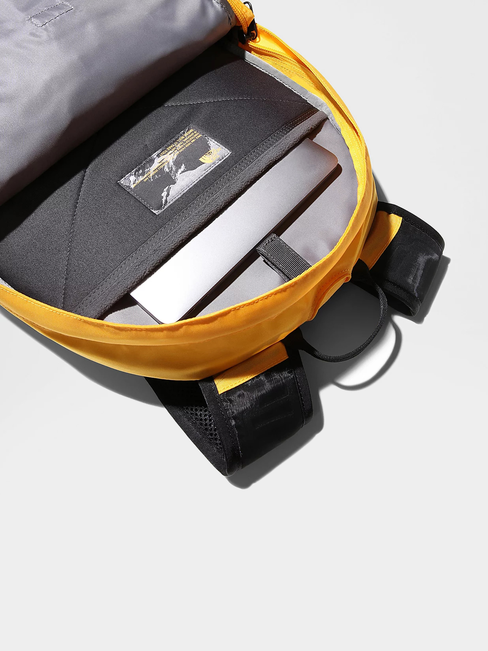 The North Face Borealis Classic Hátizsák (summit gold/tnf black)