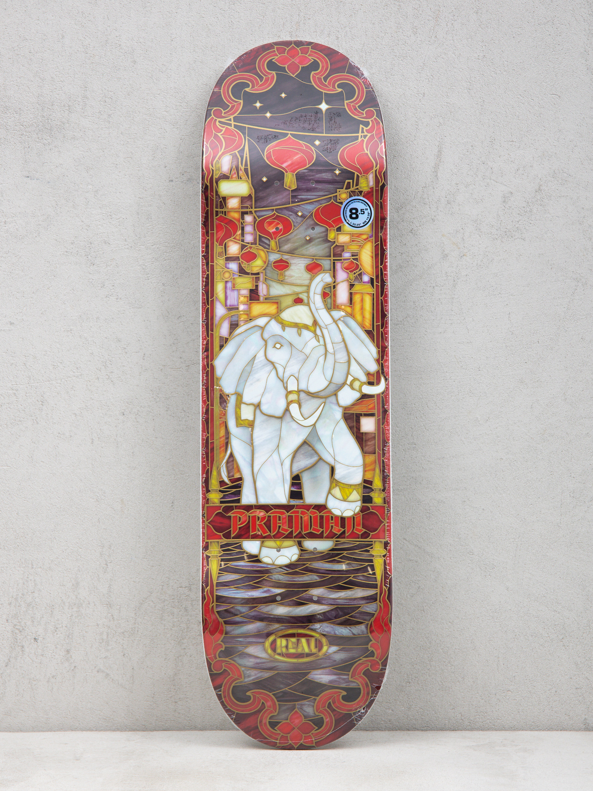 Real Praman Cathedral Gördeszka lap (assorted)