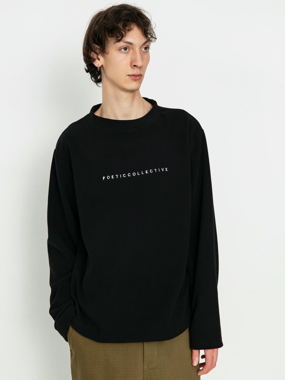 Poetic Collective Fleece Crew Pulóver (black)