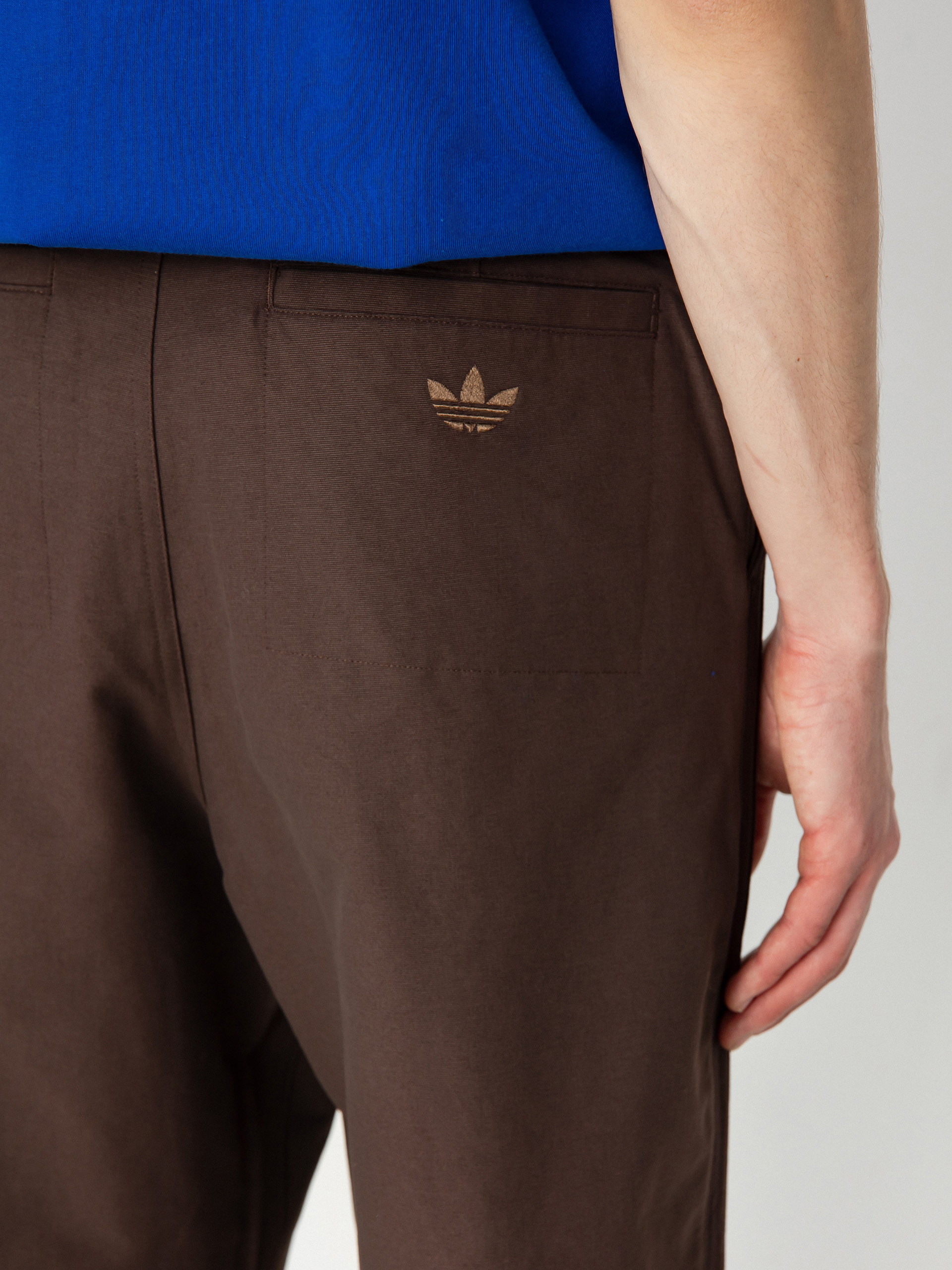 adidas Skate Chino Kisnadrág (brown/dbrown)