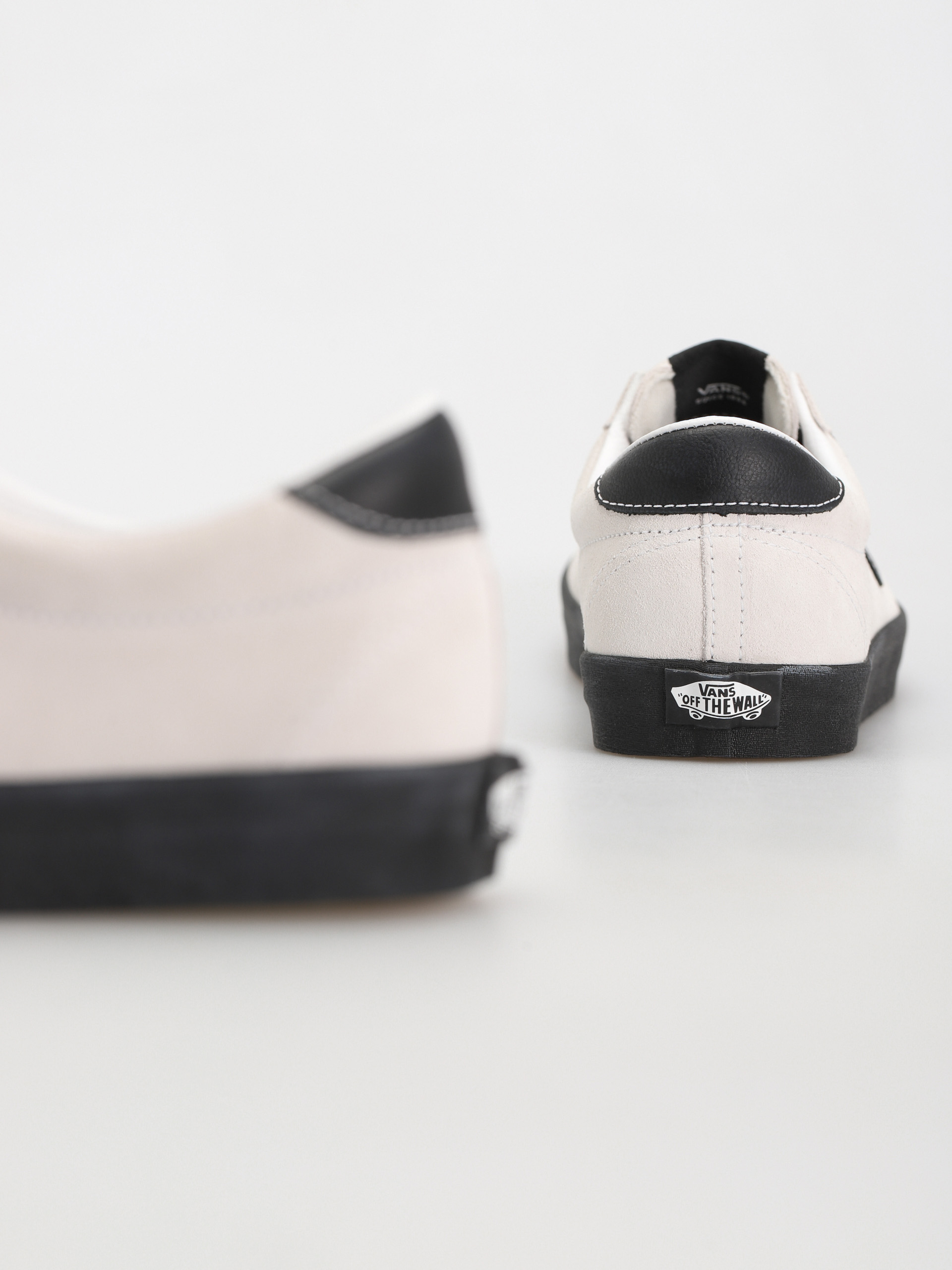 Vans Sport Low Cipők (suede white/black)