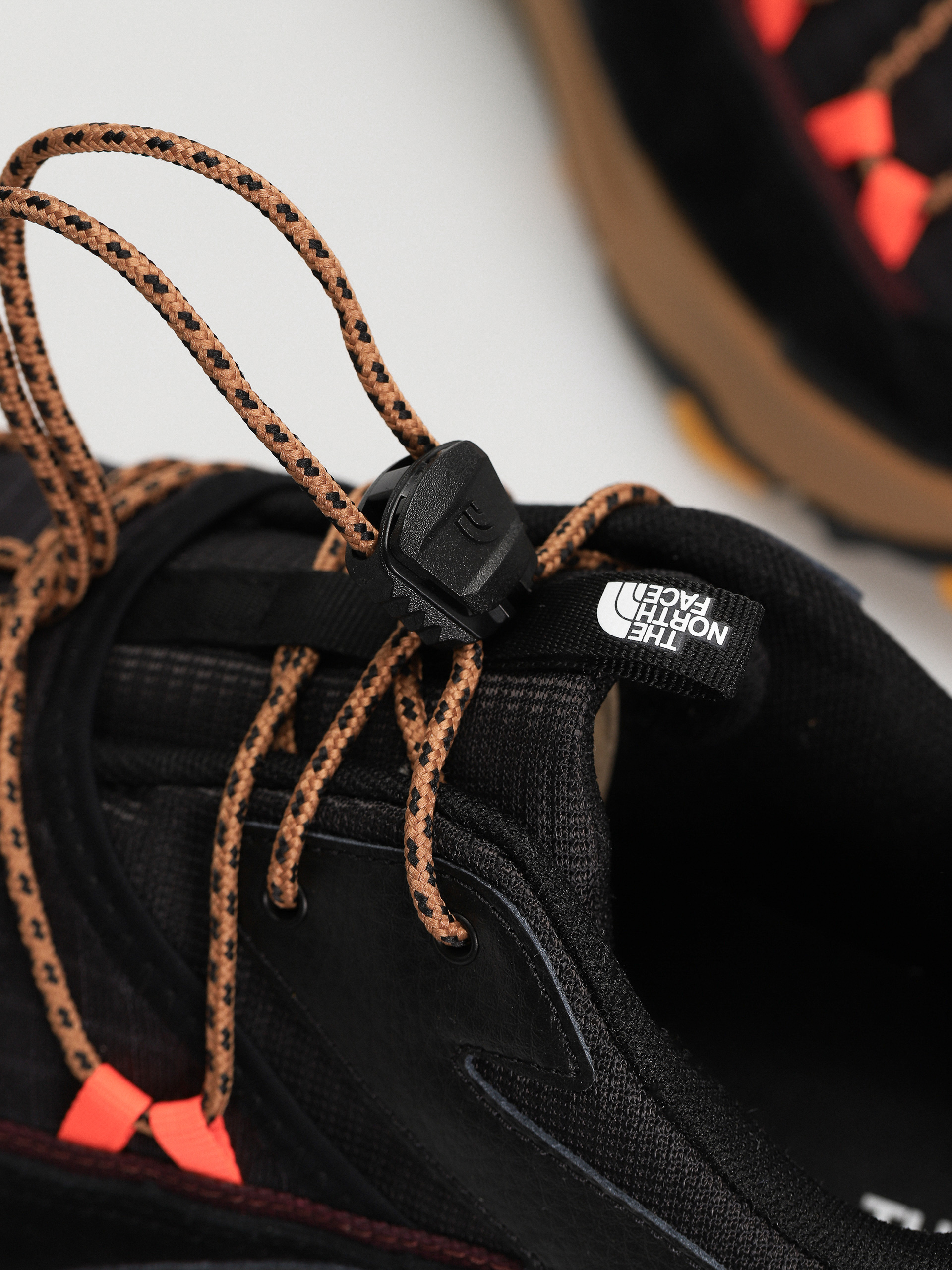 The North Face Vectiv Taraval Tech Cipők (tnf black/boysenberry)