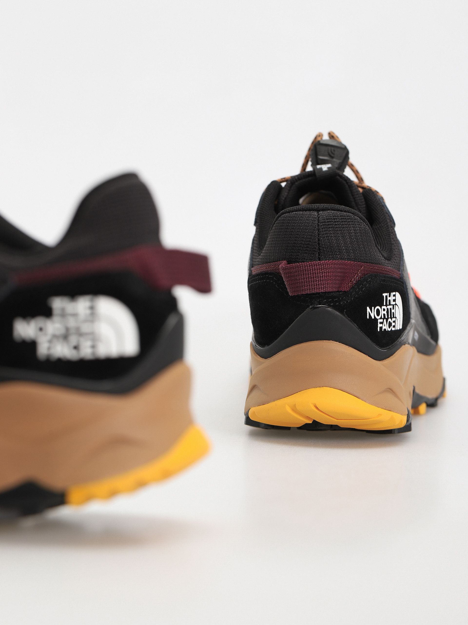 The North Face Vectiv Taraval Tech Cipők (tnf black/boysenberry)