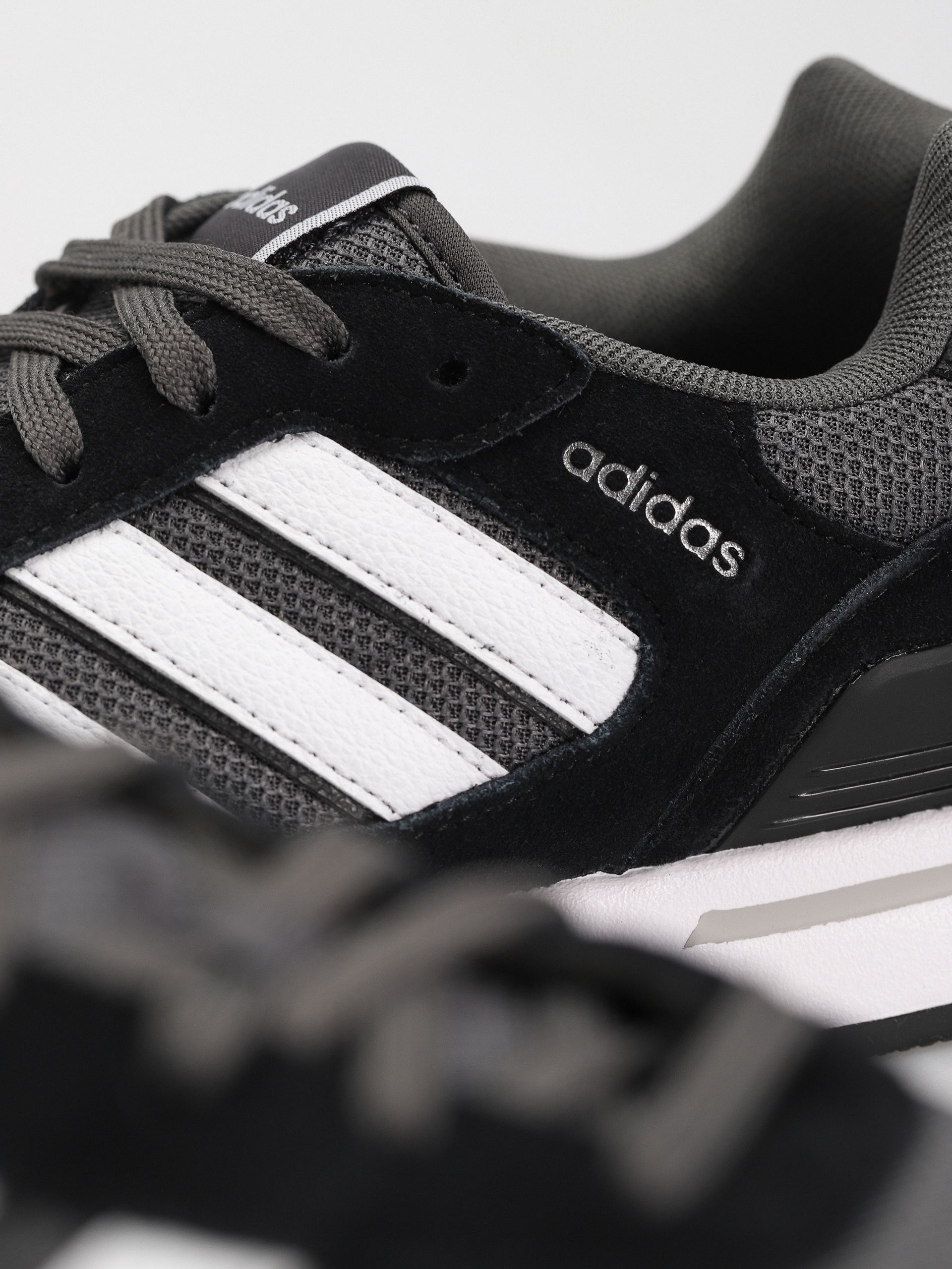 adidas Run 80s Cipők (cblack/ftwwht/gresix)