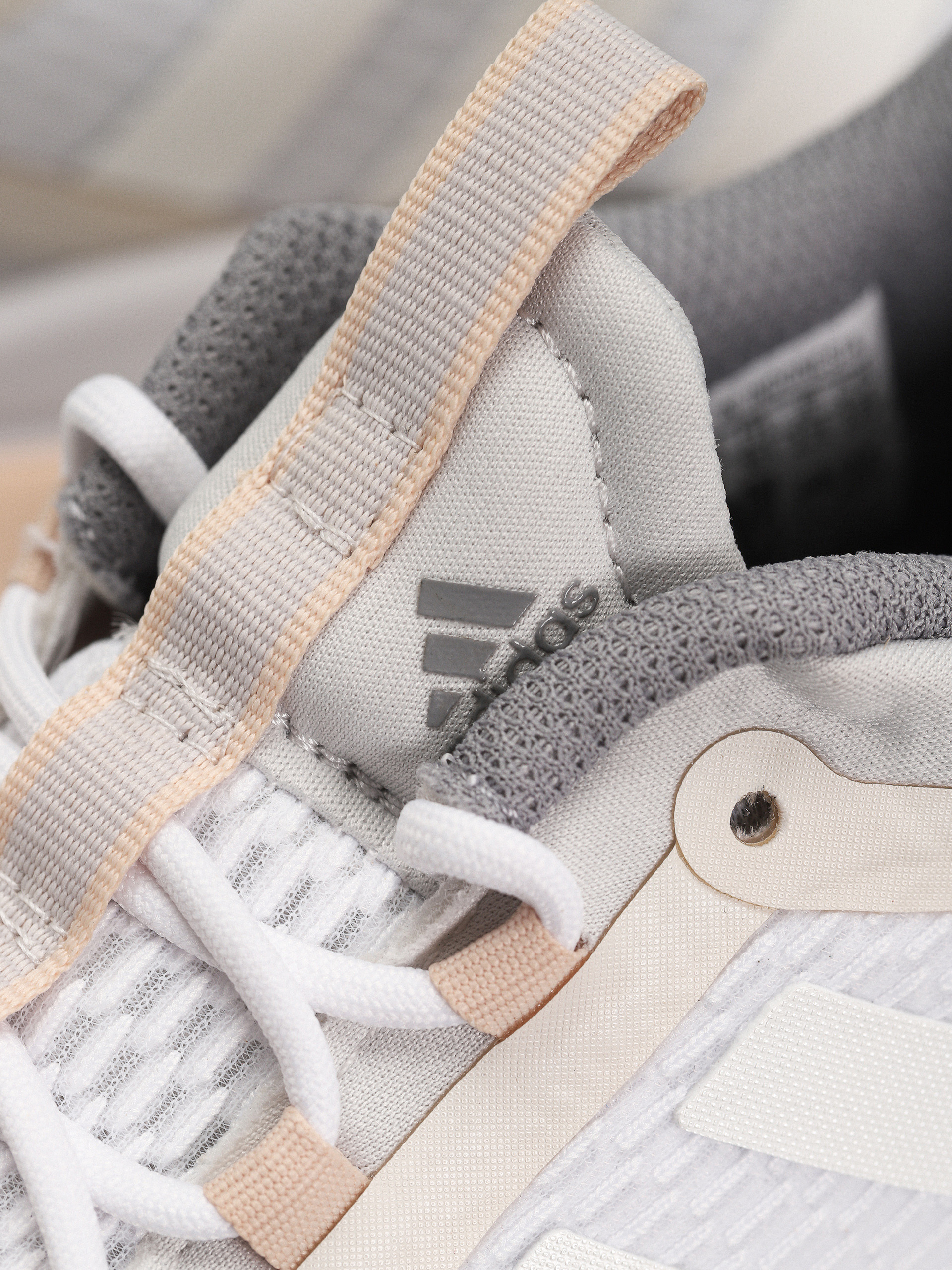 adidas AlphaBounce + Cipők Wmn (ftwwht/zeromt/grethr)