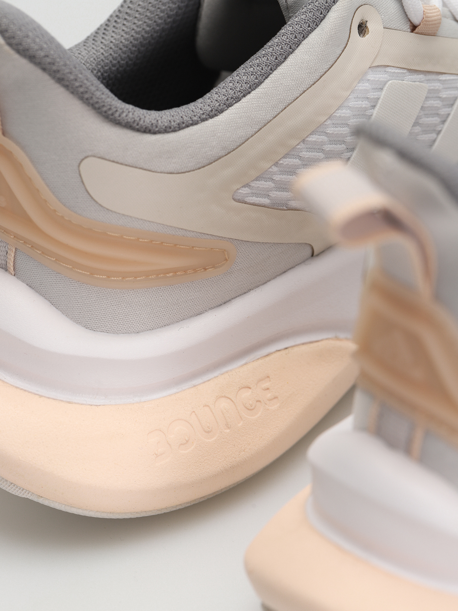 adidas AlphaBounce + Cipők Wmn (ftwwht/zeromt/grethr)