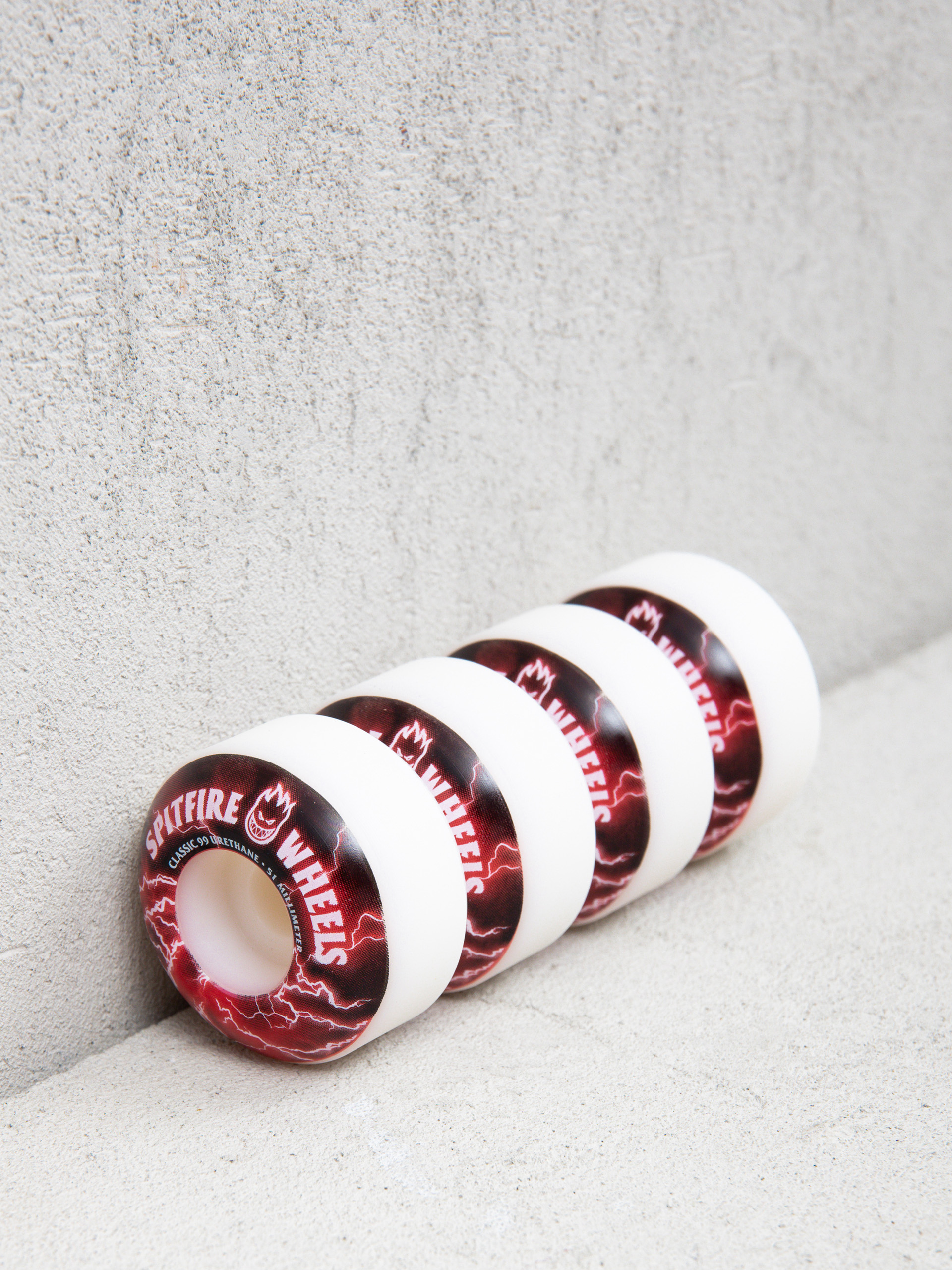 Spitfire Classic 99D Firebolts Bighehad Gördeszka kerék (white/red)