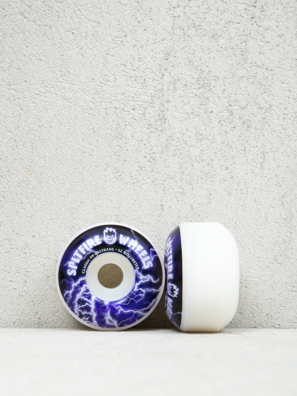 Spitfire Classic 99D Firebolts Bighehad Gördeszka kerék (white/purple)