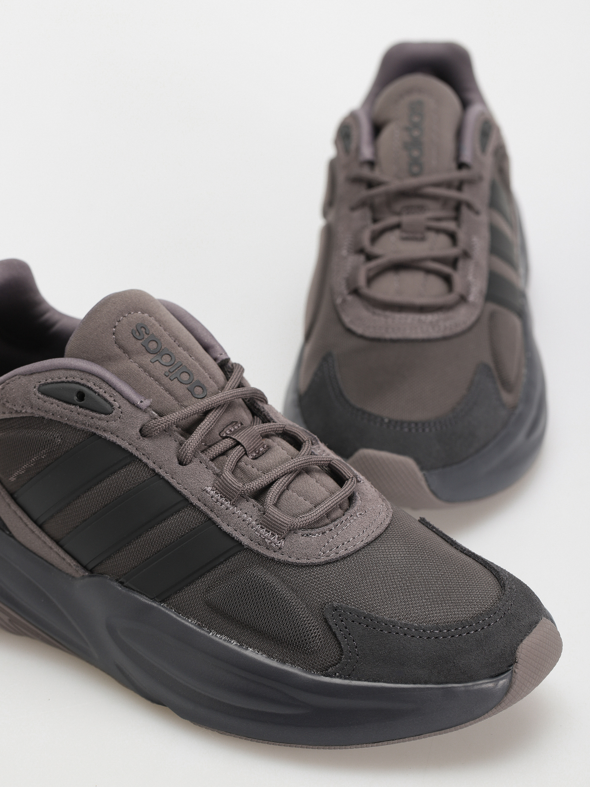 adidas Ozelle Cipők (chacoa/carbon/carbon)